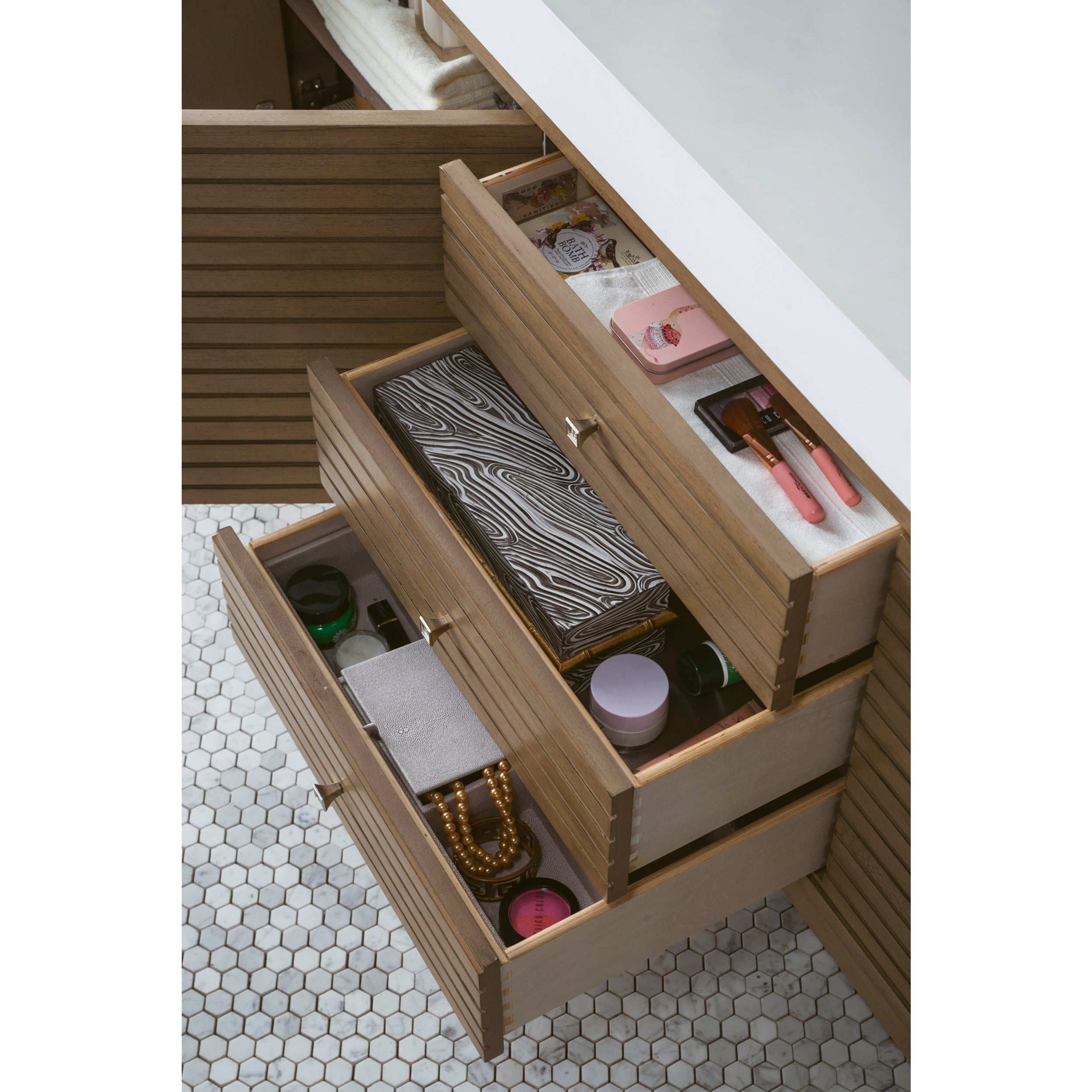 Whitewashed Walnut / Glossy White - 1 Faucet Hole