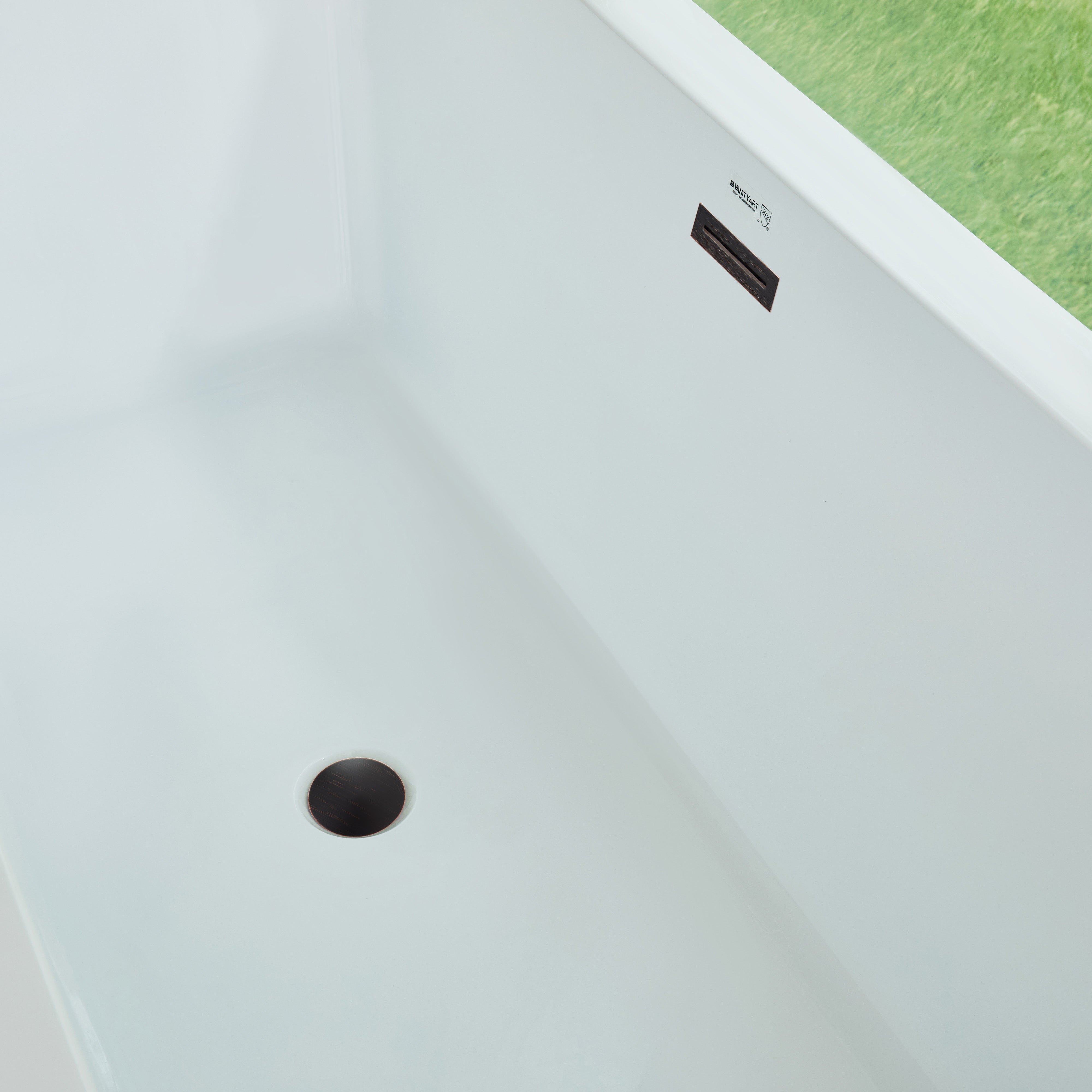 White / Oil Rubbed Bronze