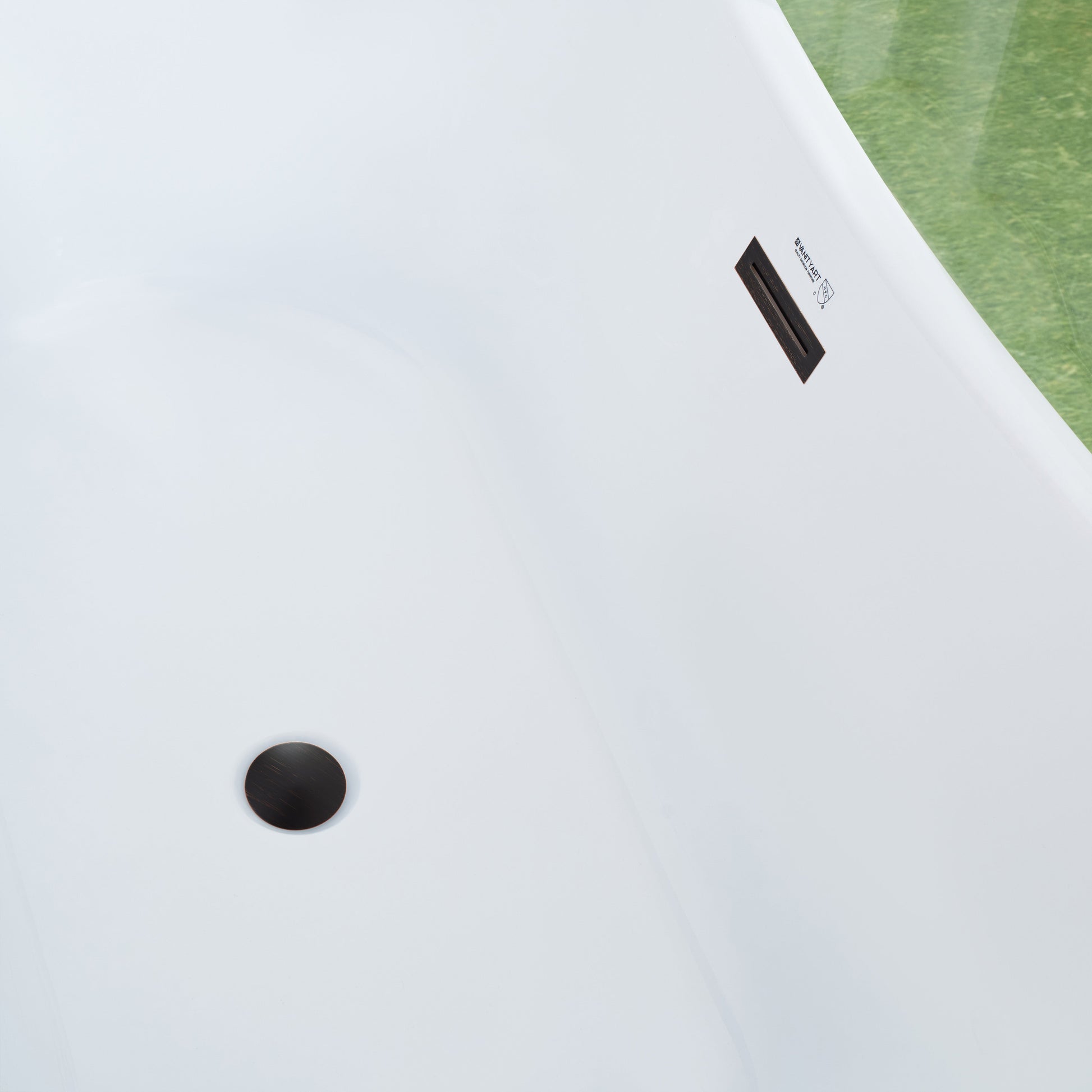 White / Oil Rubbed Bronze
