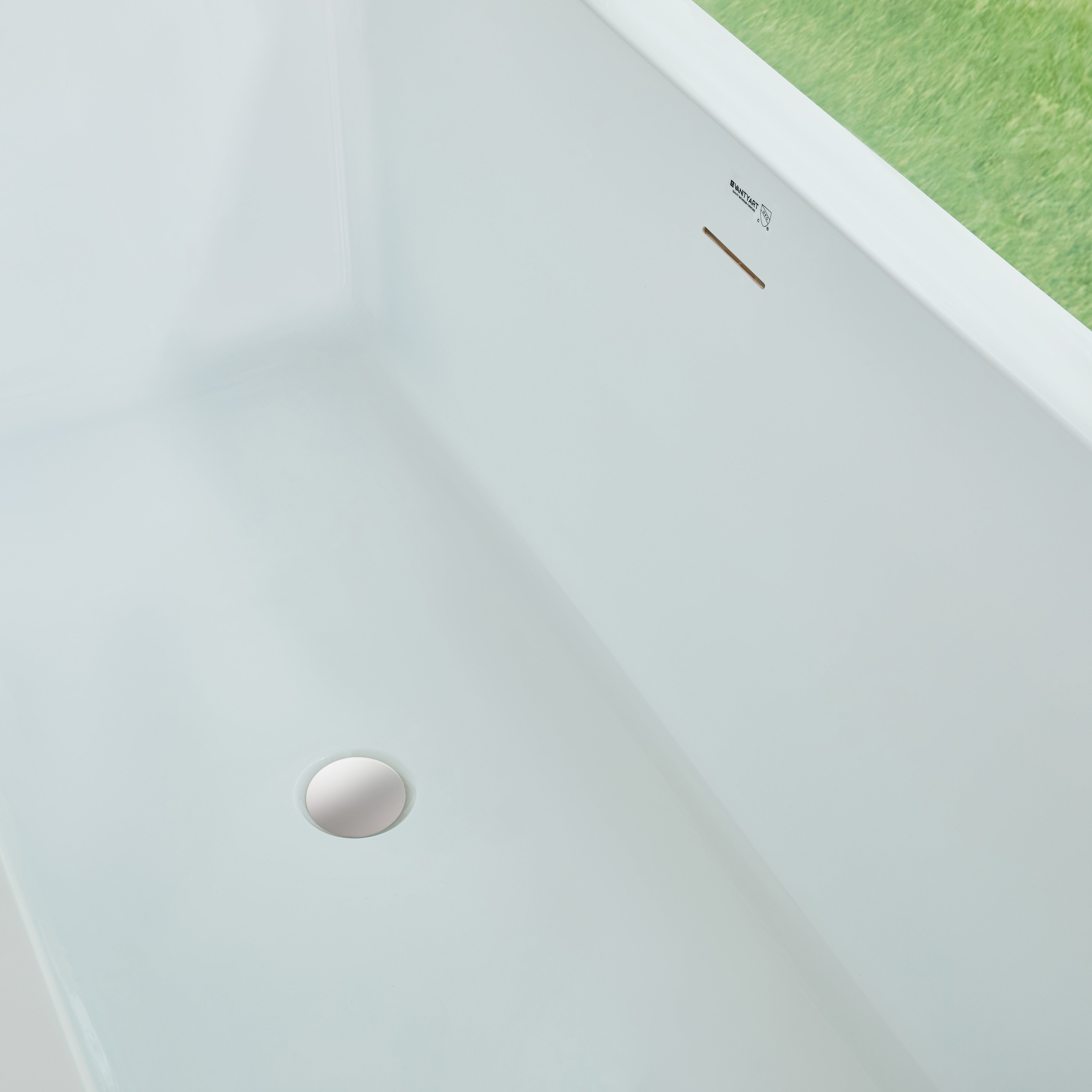 White / Integrated Overflow