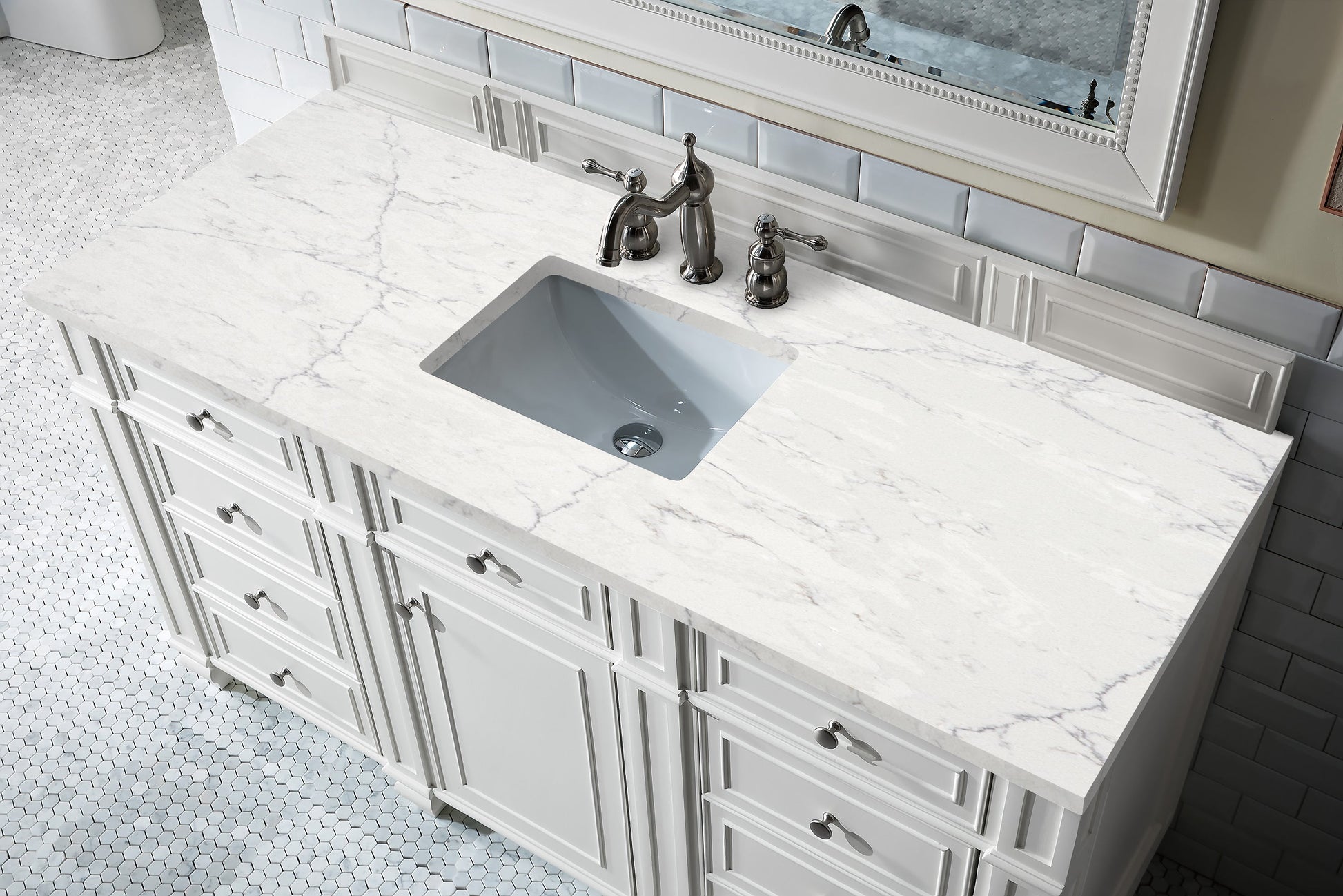 Bright White / Eternal Jasmine Pearl - 3 Faucet Holes