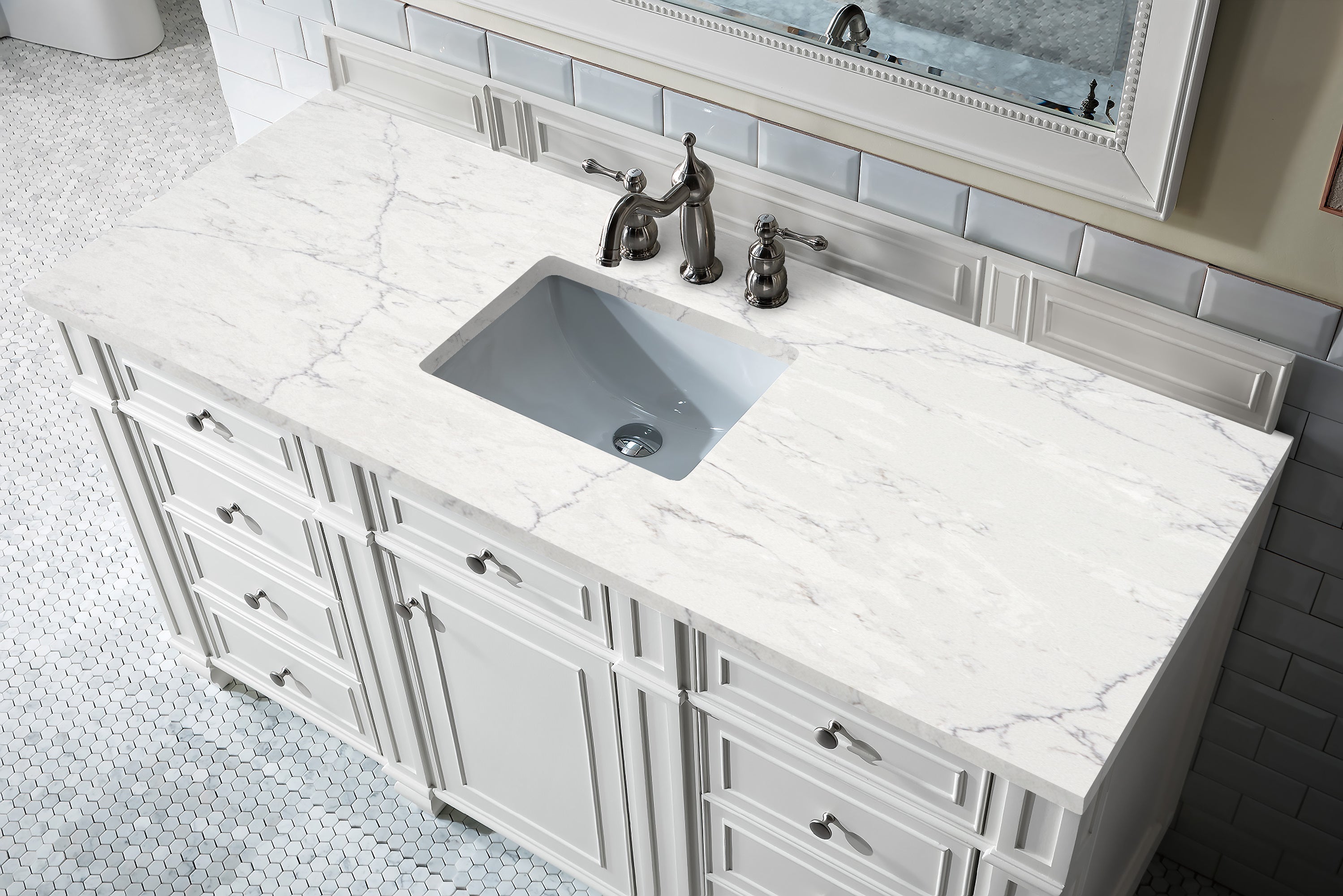 Bright White / Eternal Jasmine Pearl - 3 Faucet Holes