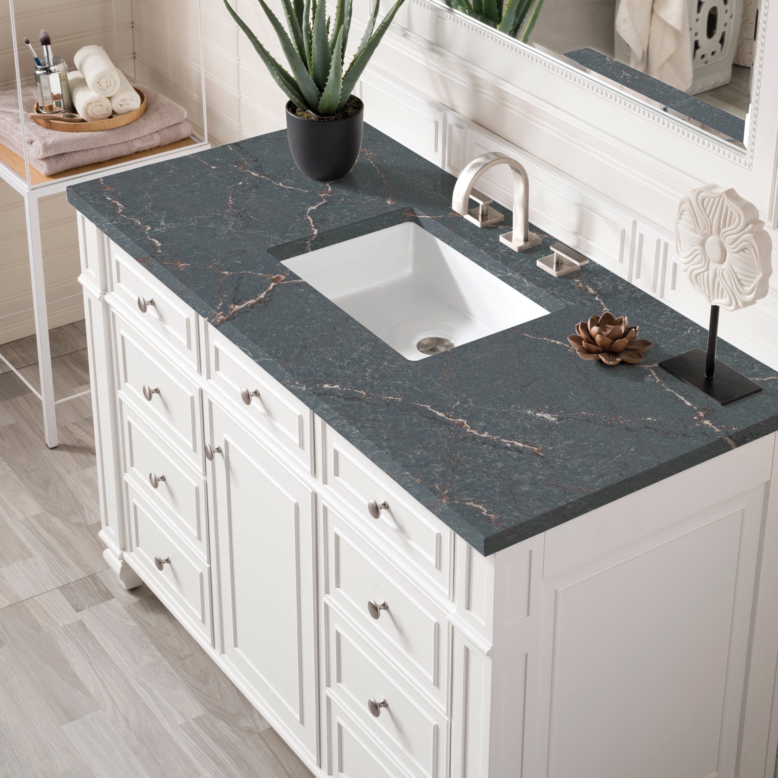 Bright White / Parisien Bleu - 3 Faucet Holes