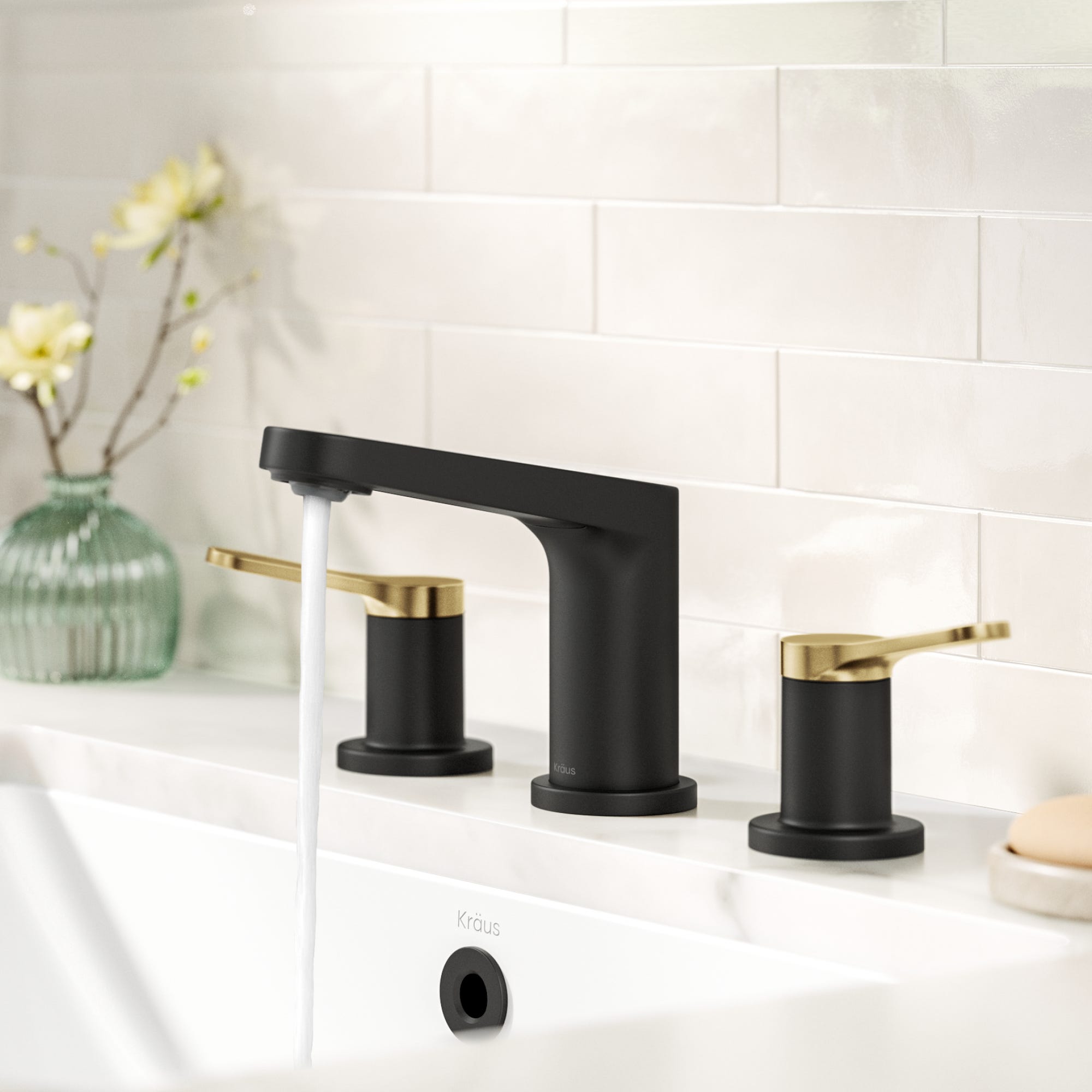 Spot Free Brushed Brass / Matte Black