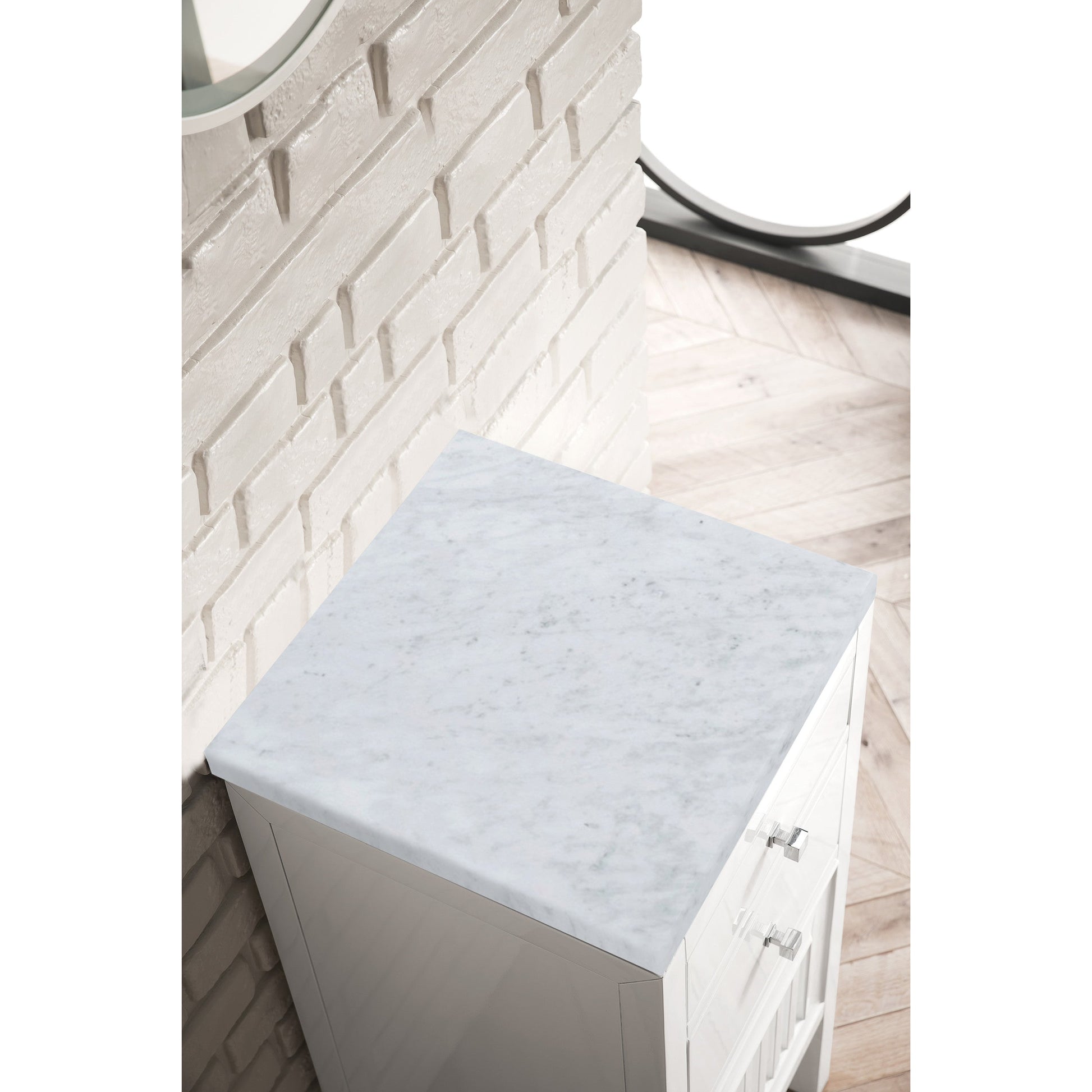 Glossy White / Carrara White