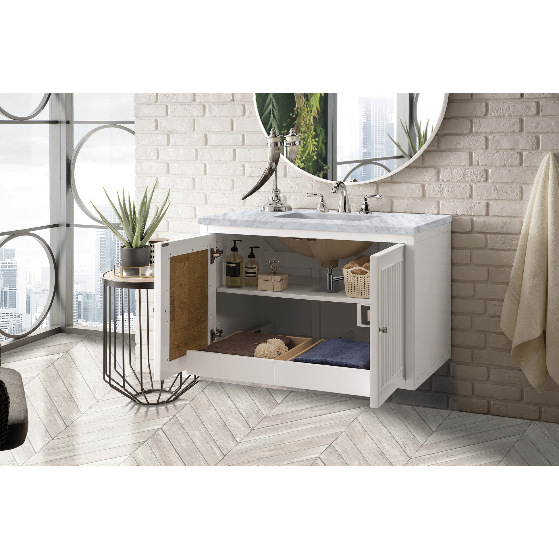 Glossy White / Carrara White - 3 Faucet Holes
