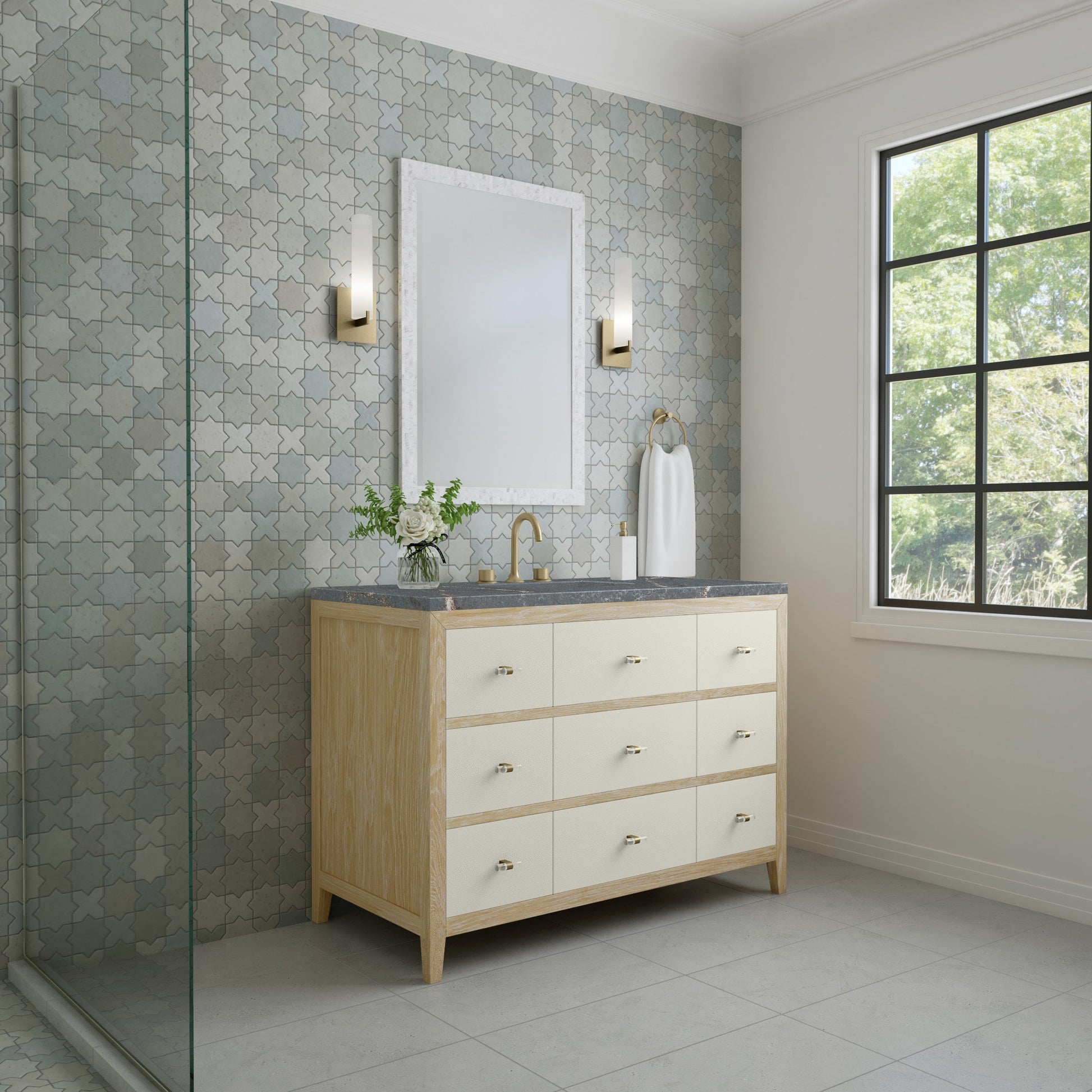 Sunwashed Oak with Embossed Shagreen Drawer Fronts / Parisien Bleu - 3 Faucet Holes