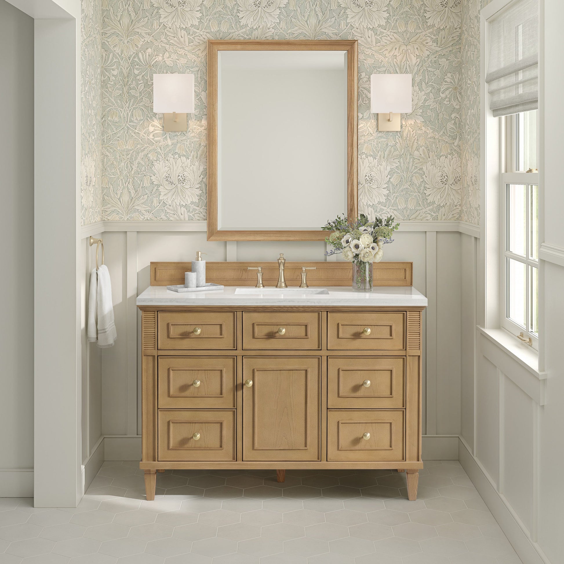 Light Natural Oak / White Zeus - 3 Faucet Holes