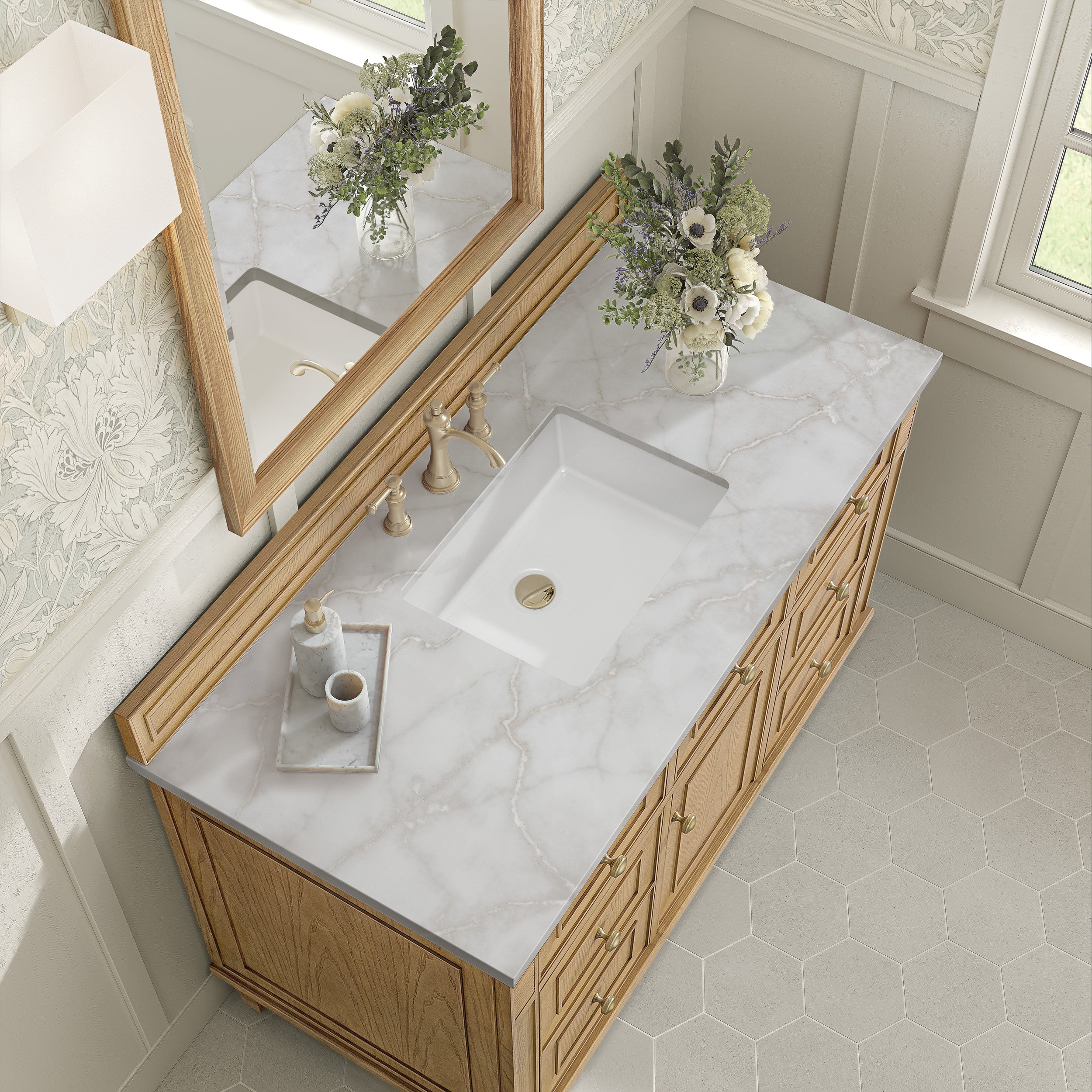 Light Natural Oak / Victorian Silver - 3 Faucet Holes