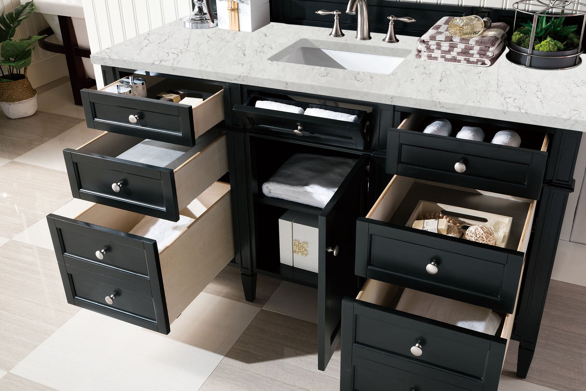 Black Onyx / Eternal Jasmine Pearl - 3 Faucet Holes