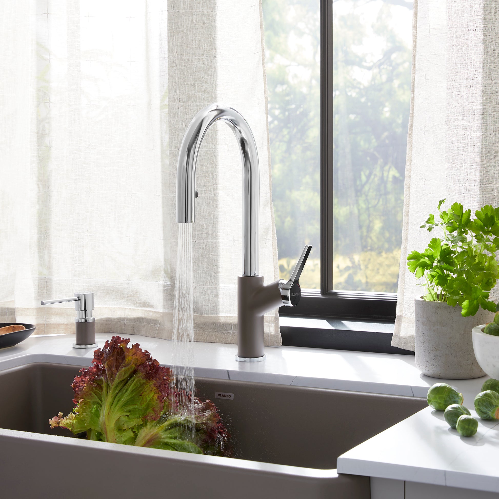 Chrome / Volcano Gray