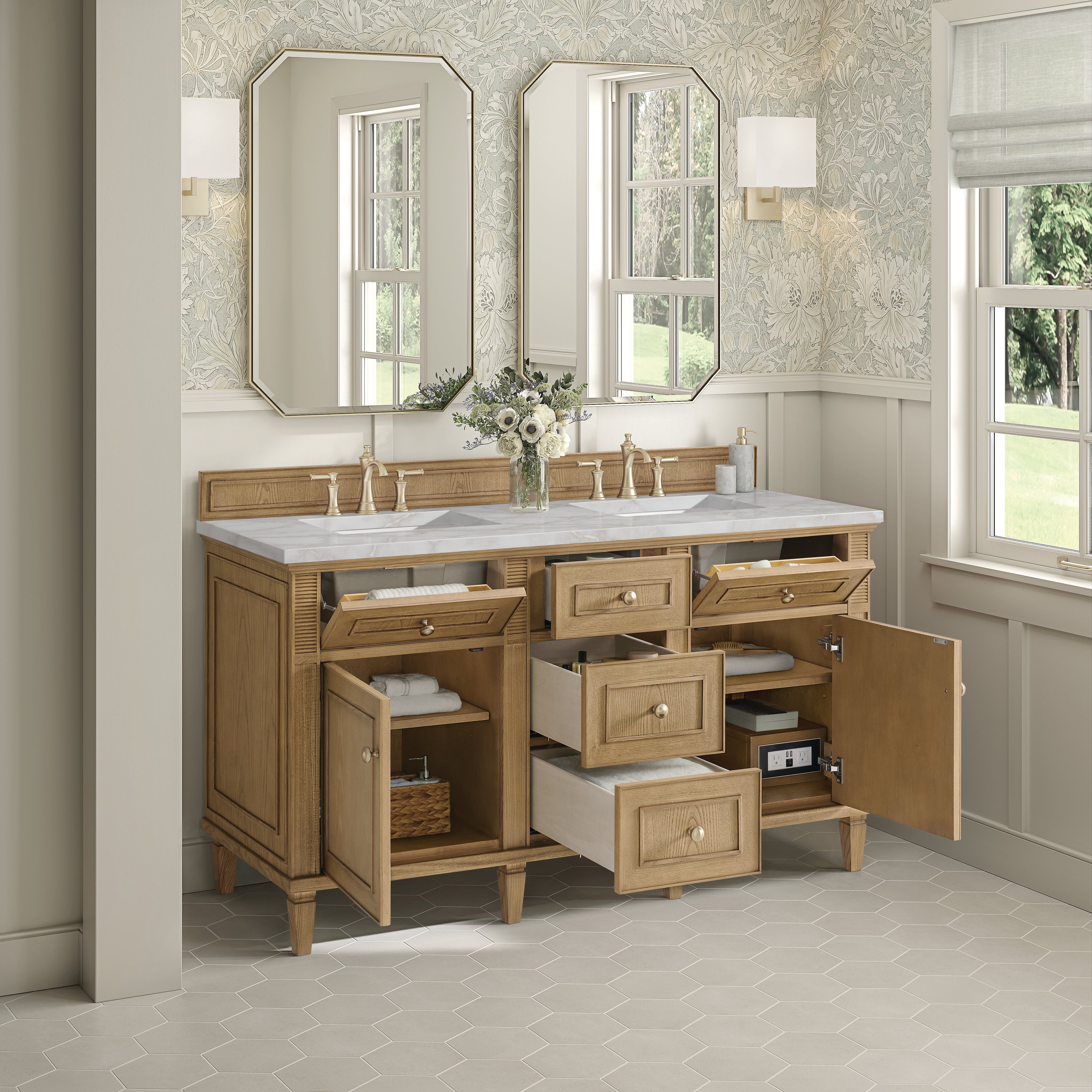 Light Natural Oak / Victorian Silver - 3 Faucet Holes