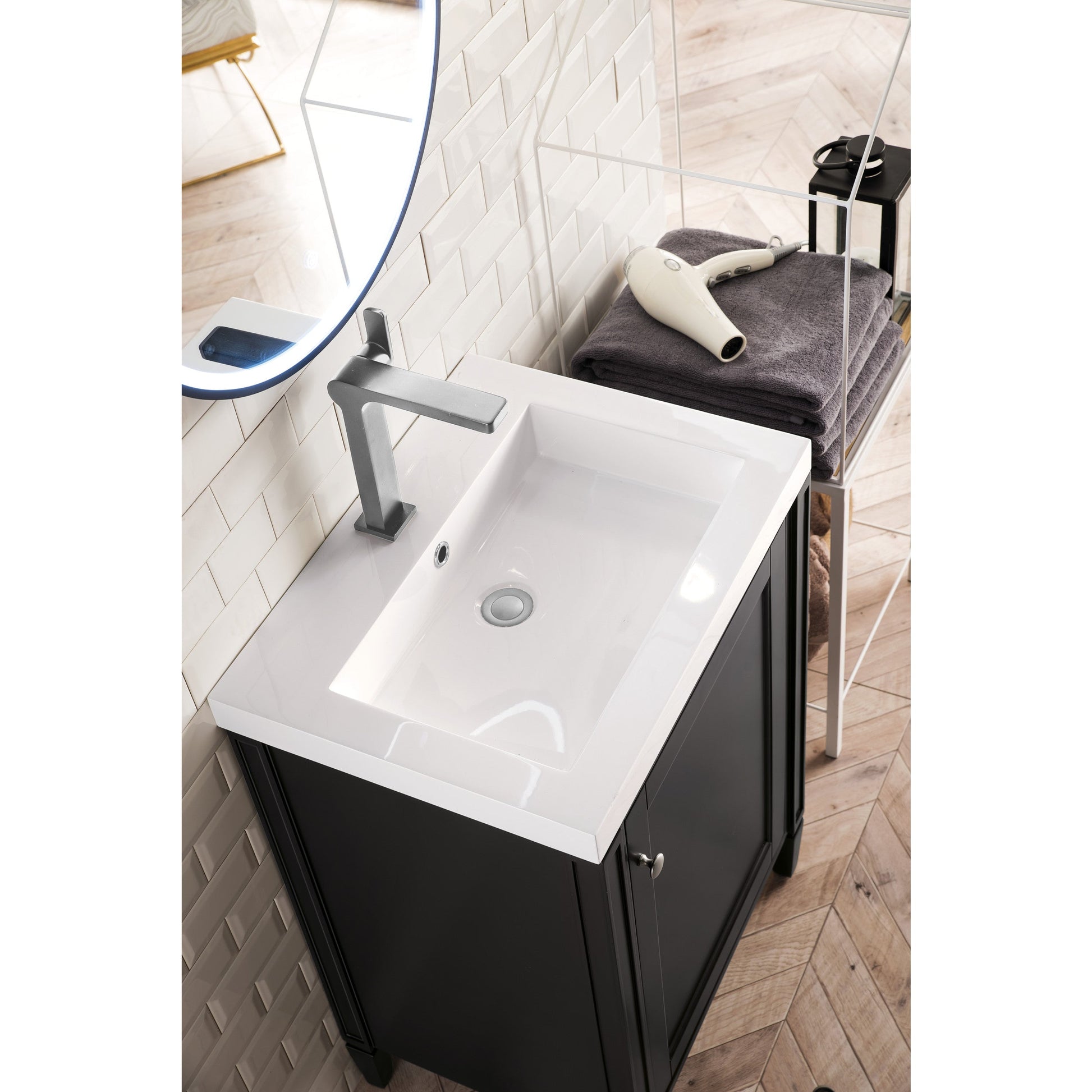 Black Onyx / White Glossy - 1 Faucet Hole