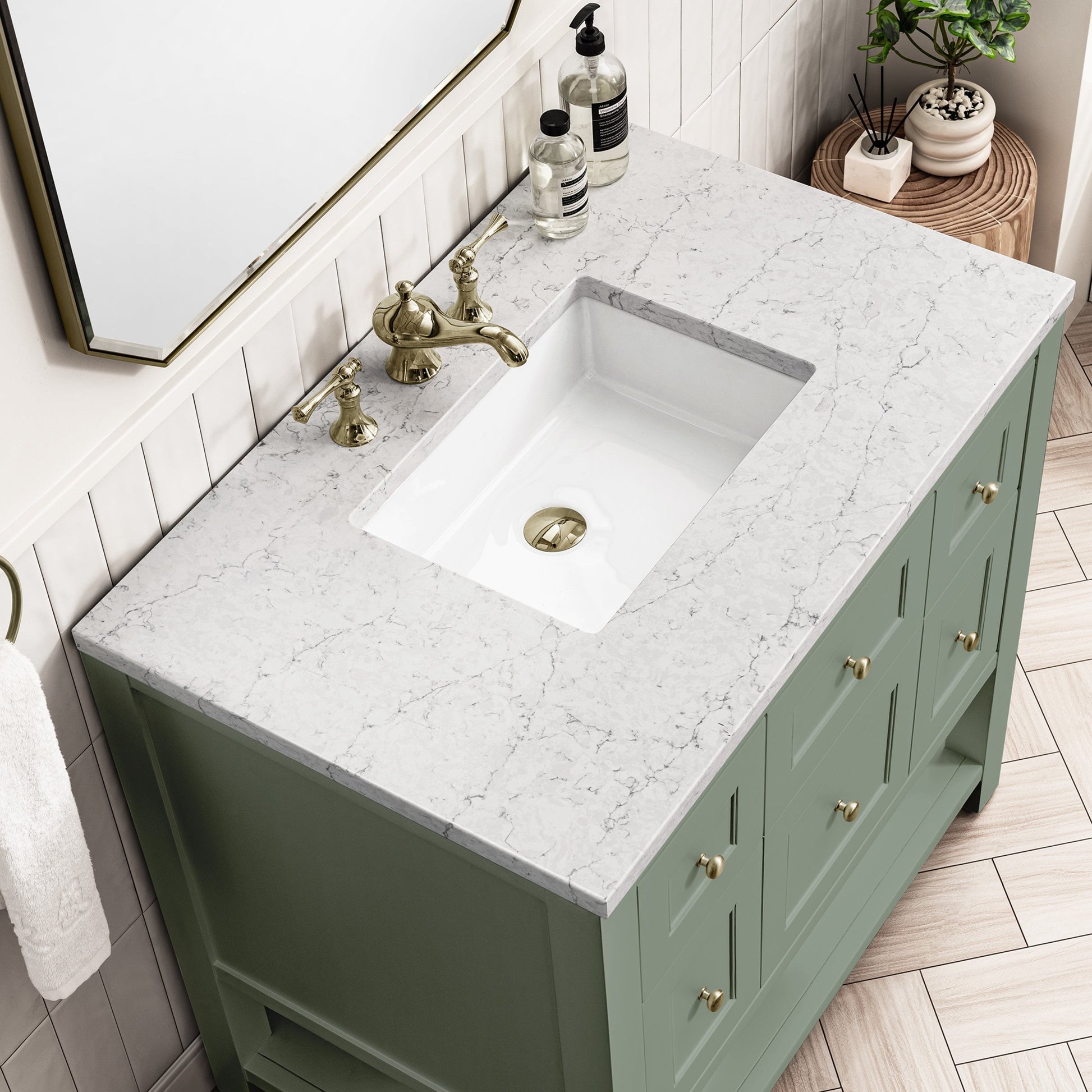 Smokey Celadon / No Countertop