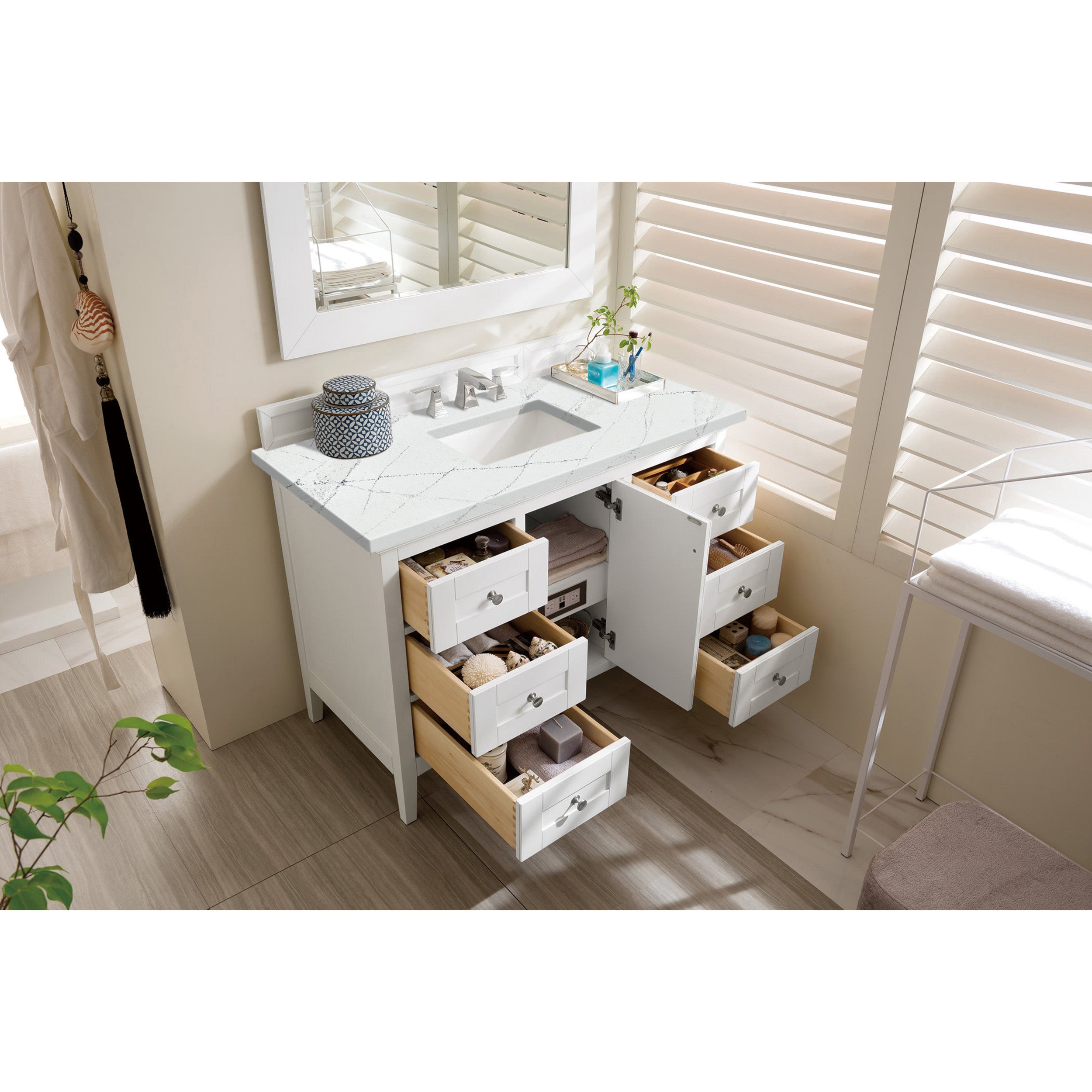 Bright White / Ethereal Noctis - 3 Faucet Holes