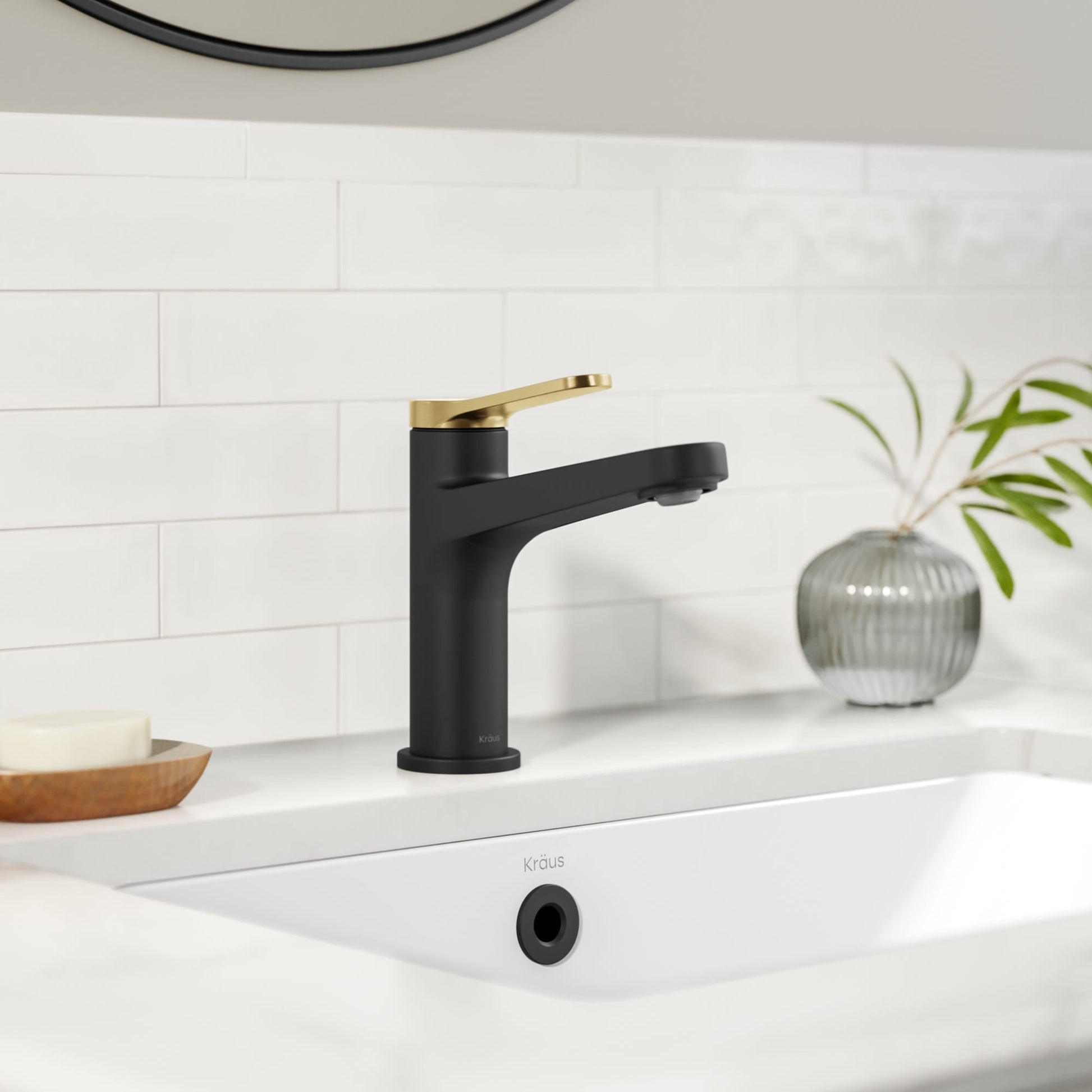 Spot Free Brushed Brass / Matte Black