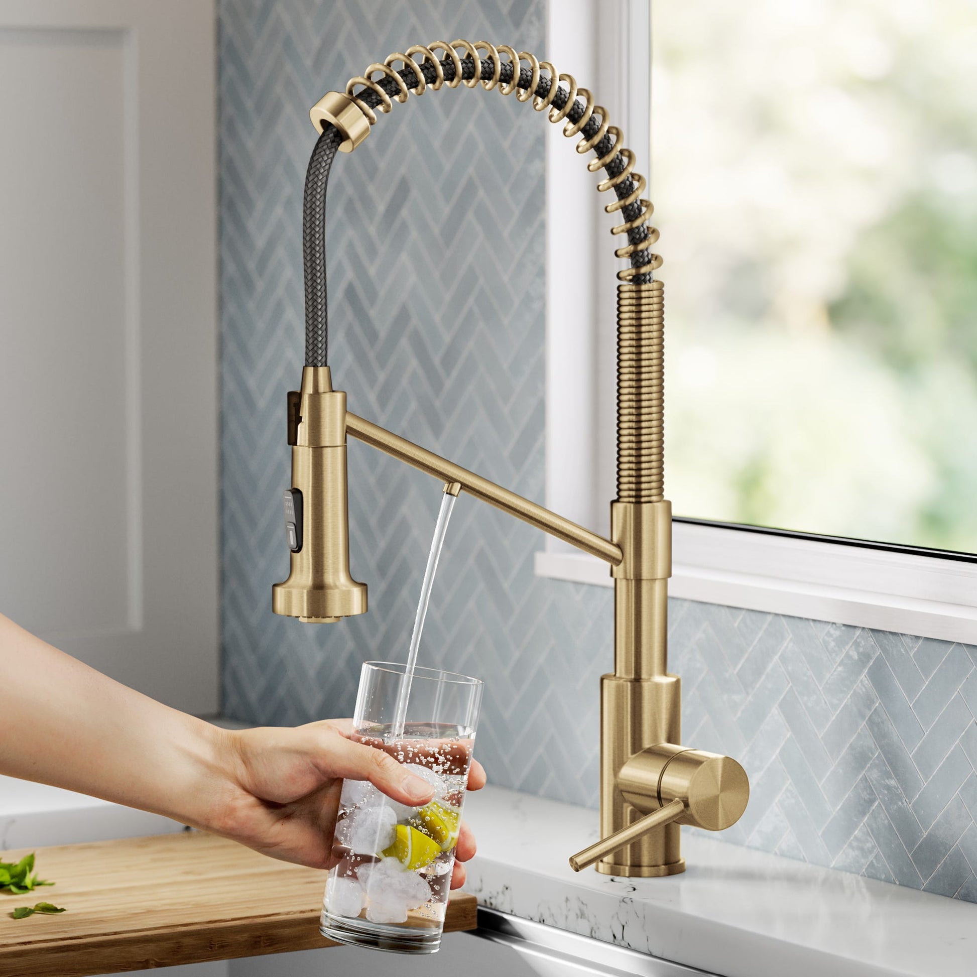 Brushed Brass / 2-in-1 Filter