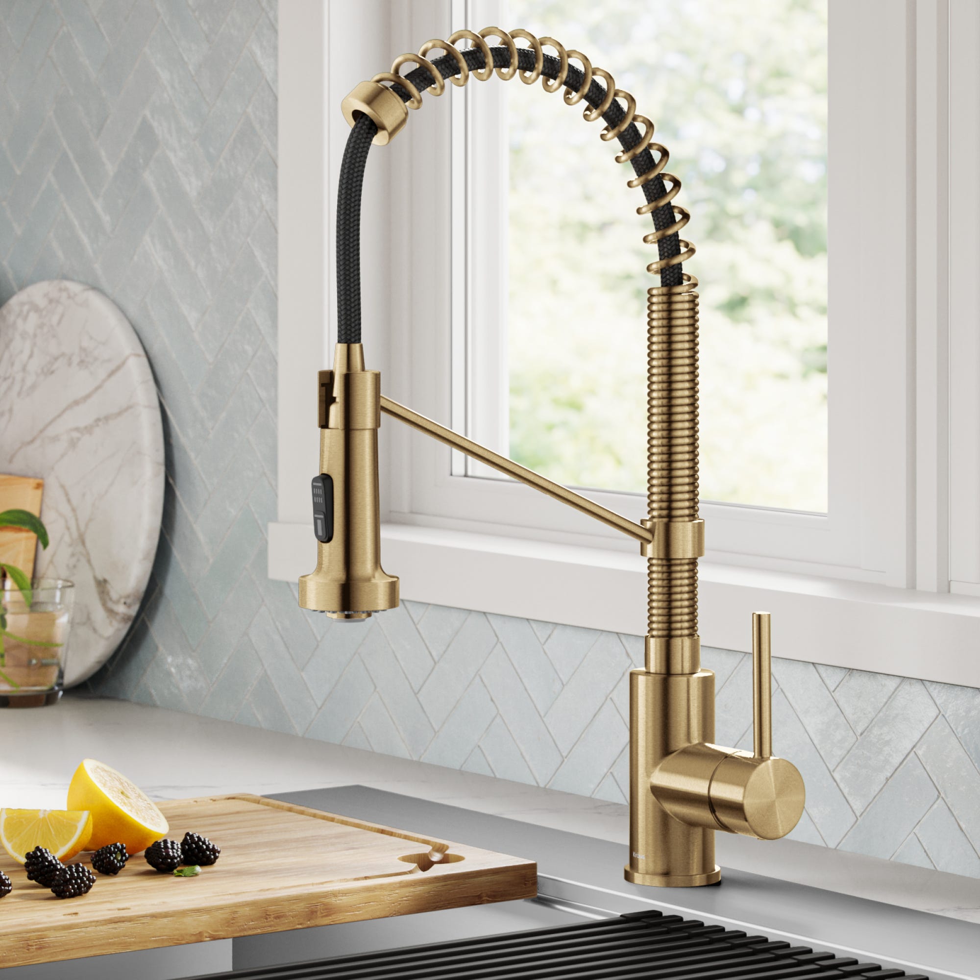 Brushed Brass / Pull Down