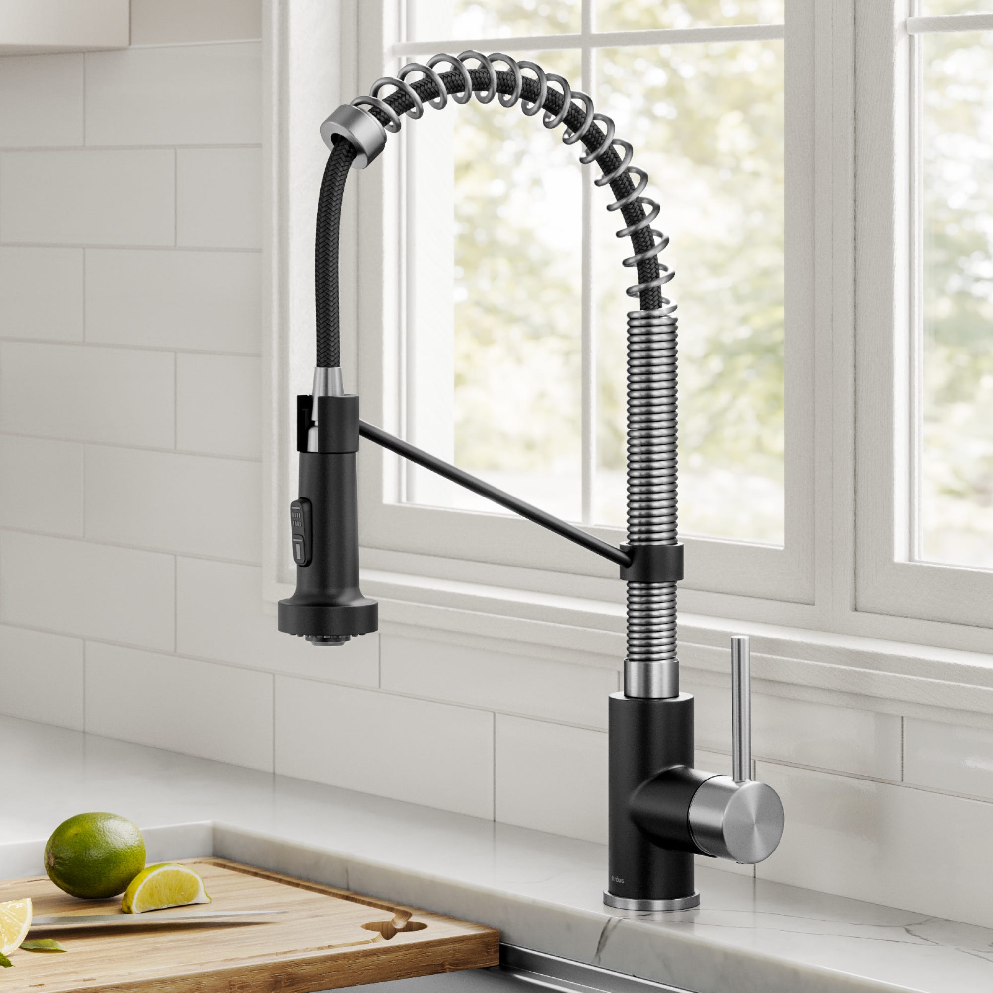 Spot Free Stainless Steel / Matte Black / Pull Down