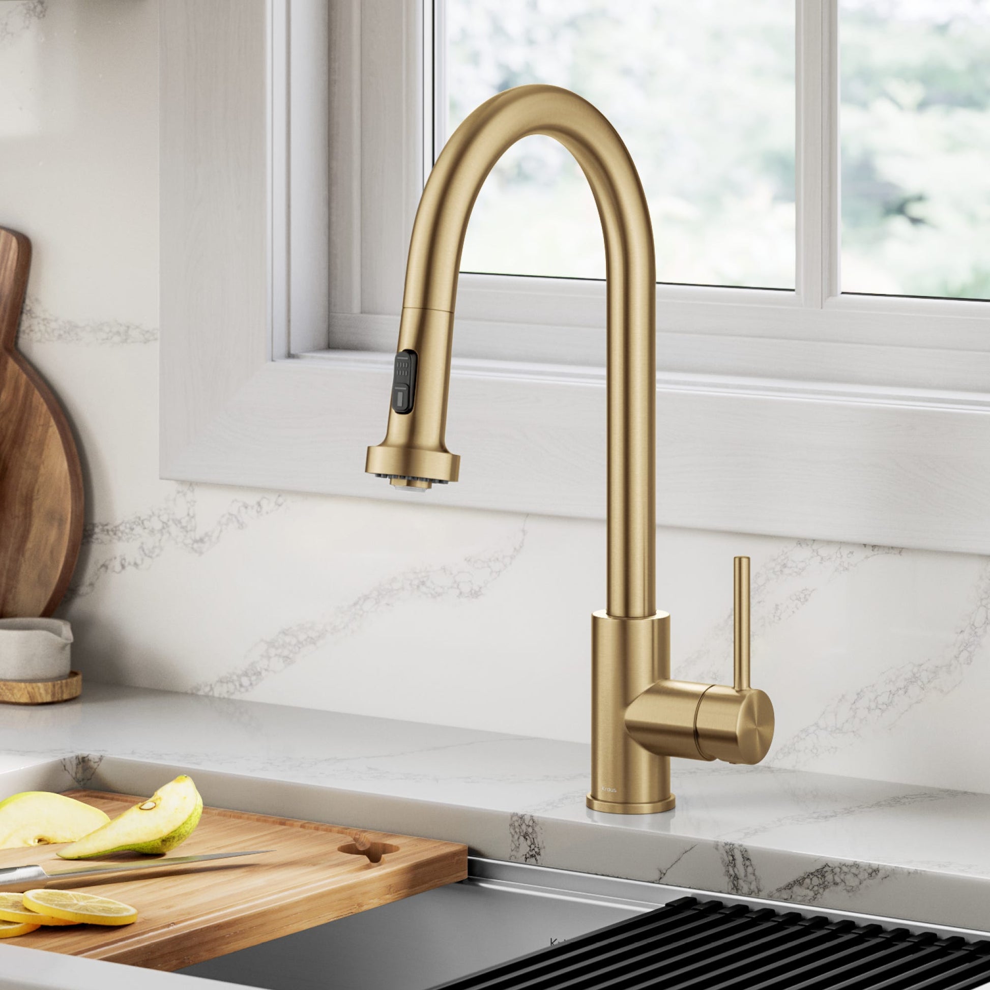 Brushed Brass / Pull Down