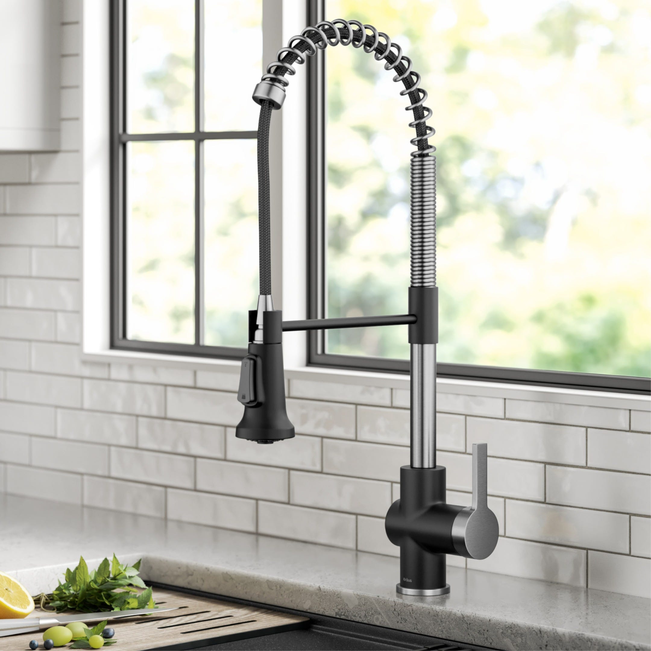 Spot Free Stainless Steel / Matte Black / Pull Down
