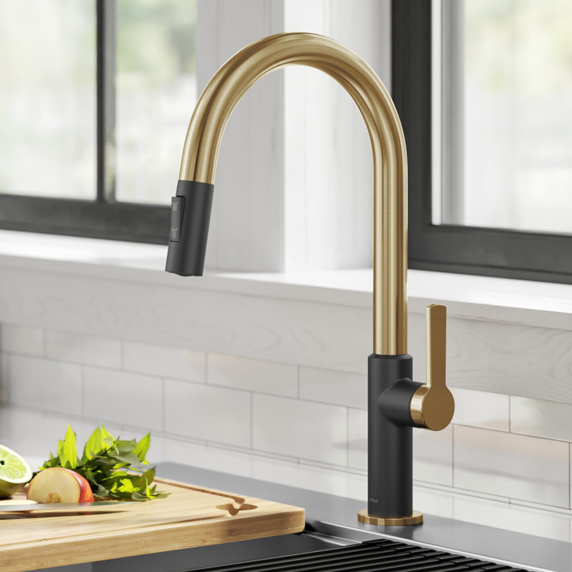 Brushed Brass / Matte Black