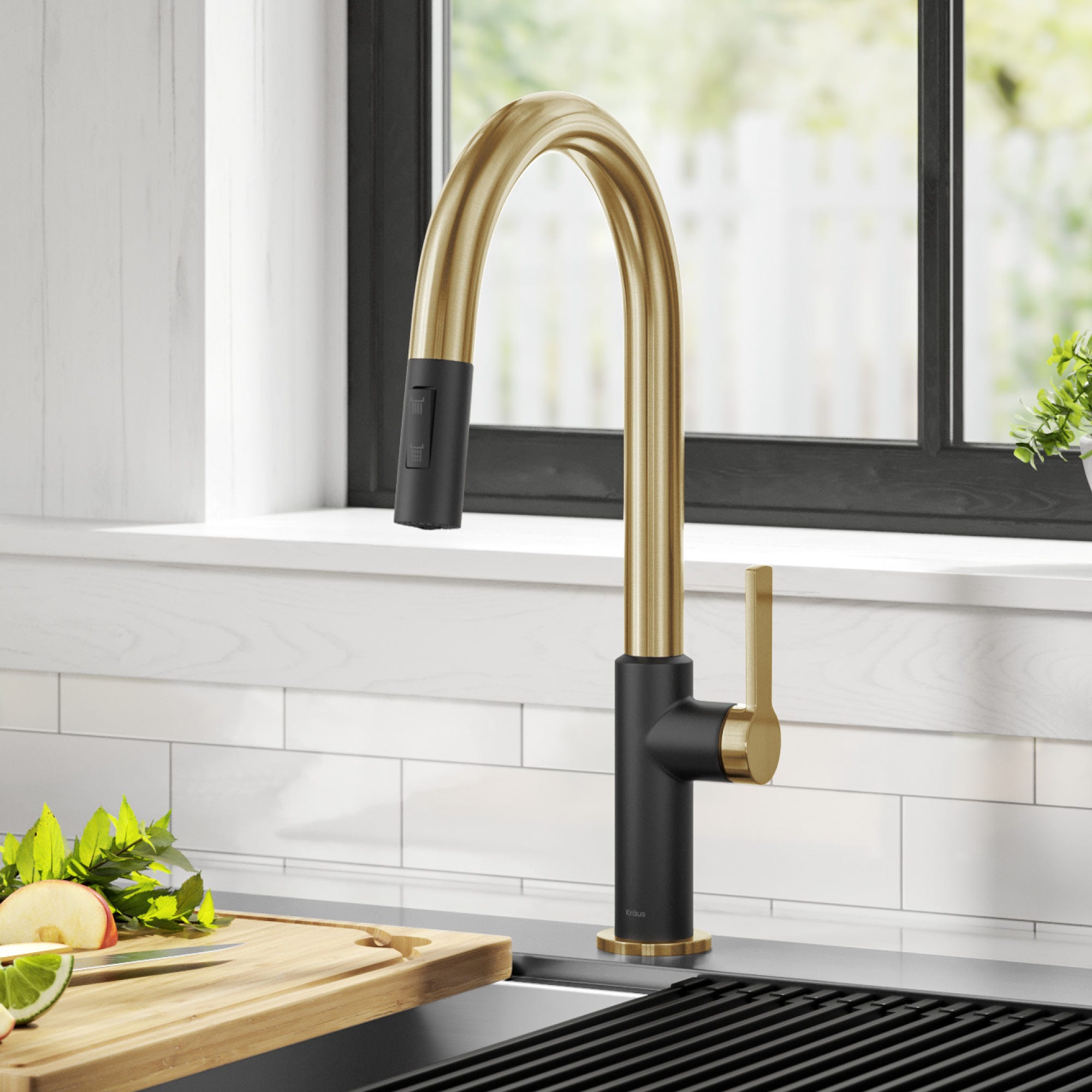 Brushed Brass / Matte Black