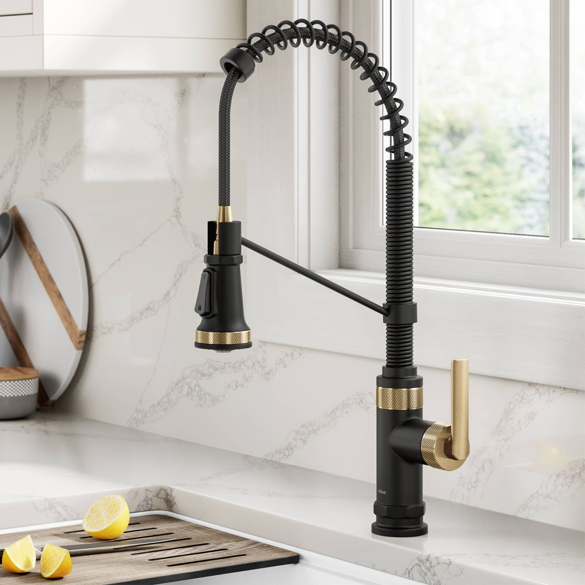 Brushed Brass / Matte Black
