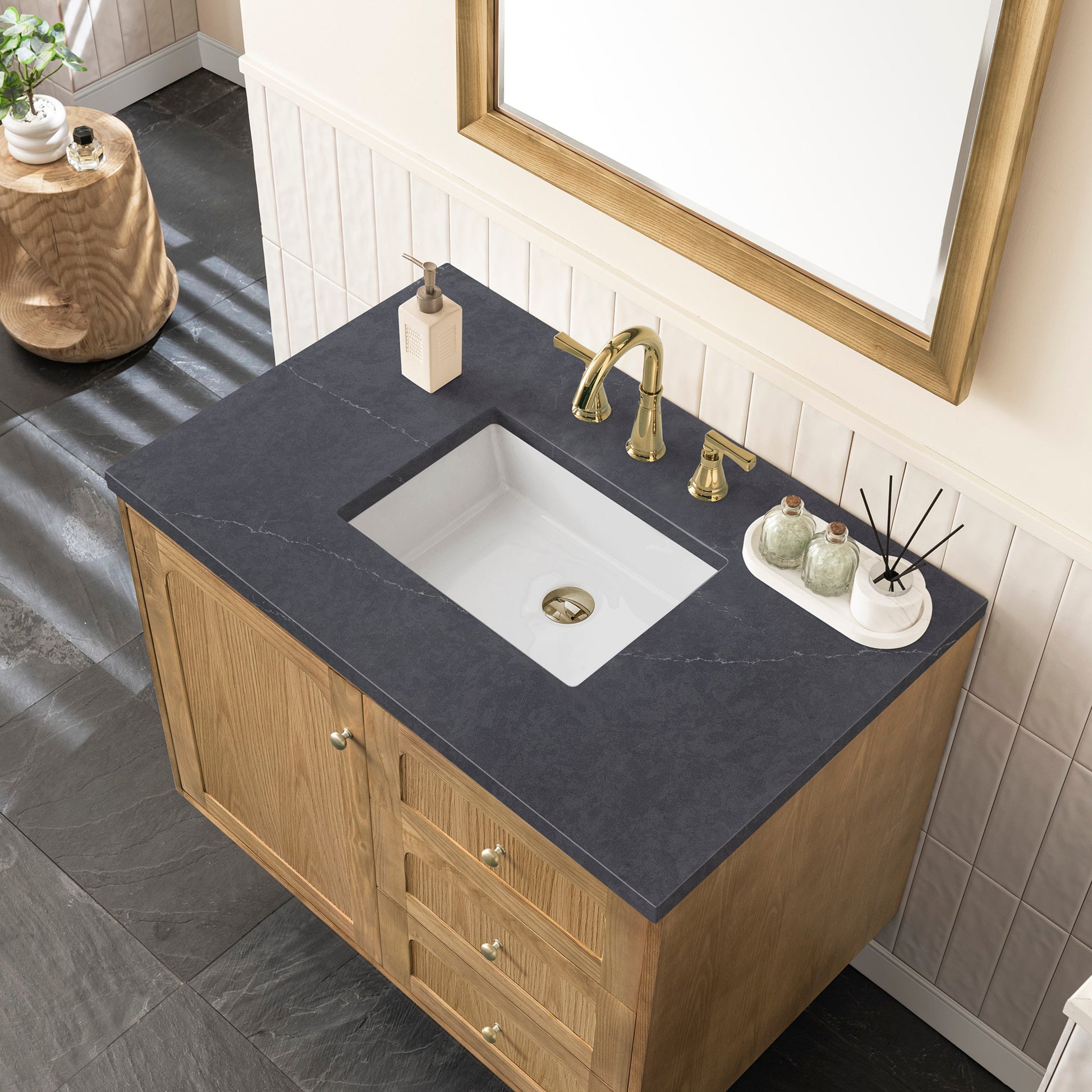 Light Natural Oak / Charcoal Soapstone - 3 Faucet Holes