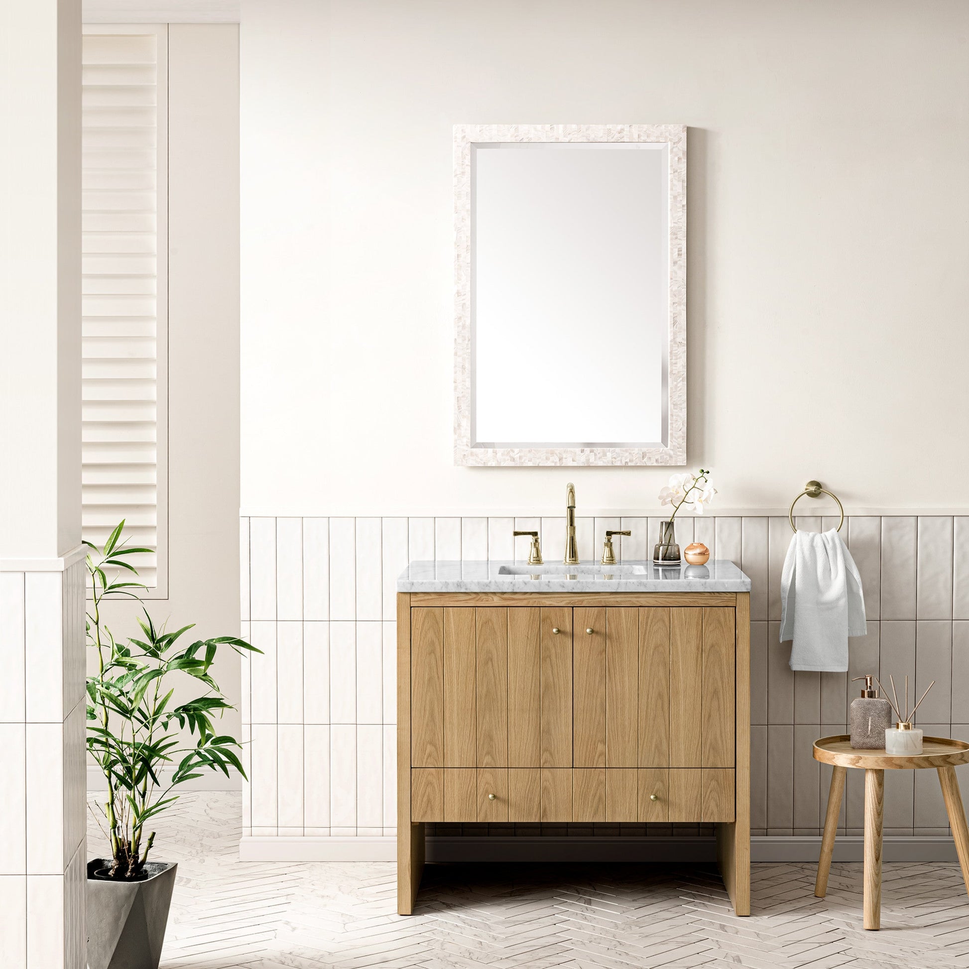 Light Natural Oak / Carrara White - 3 Faucet Holes