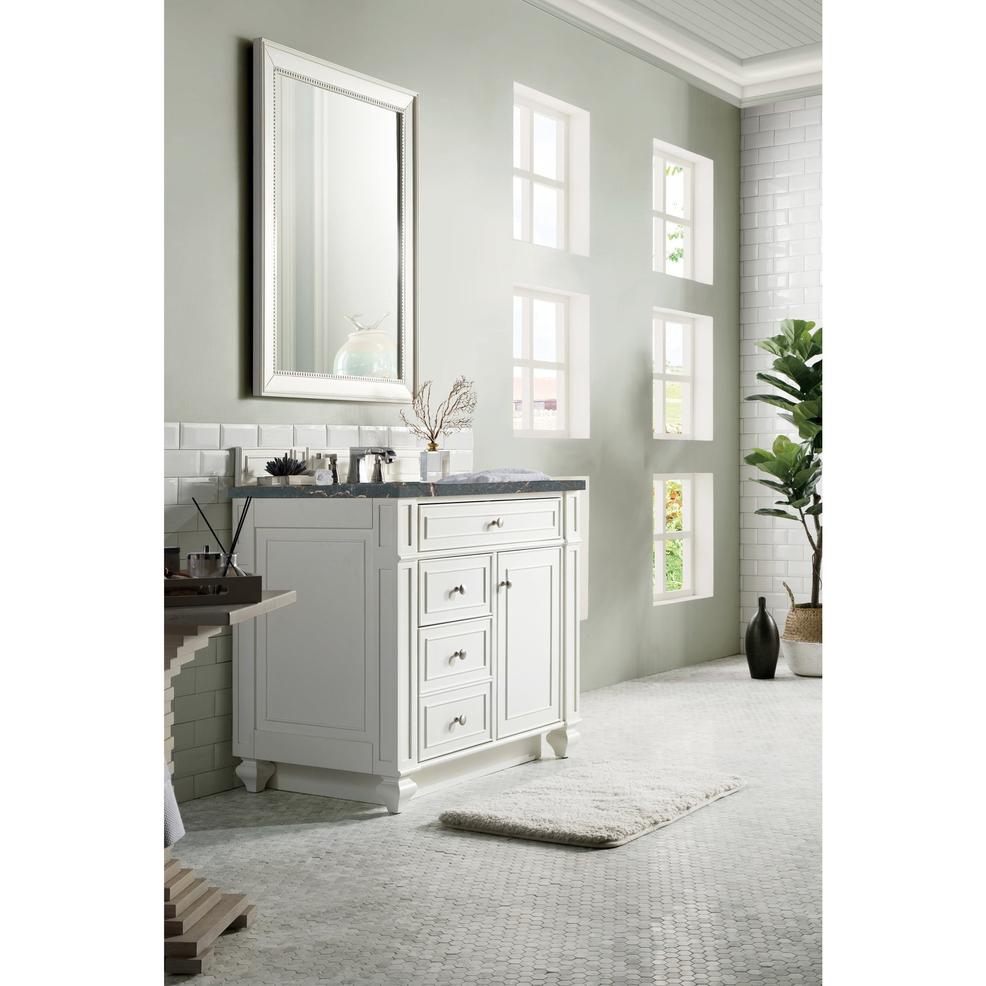 Bright White / Parisien Bleu - 3 Faucet Holes