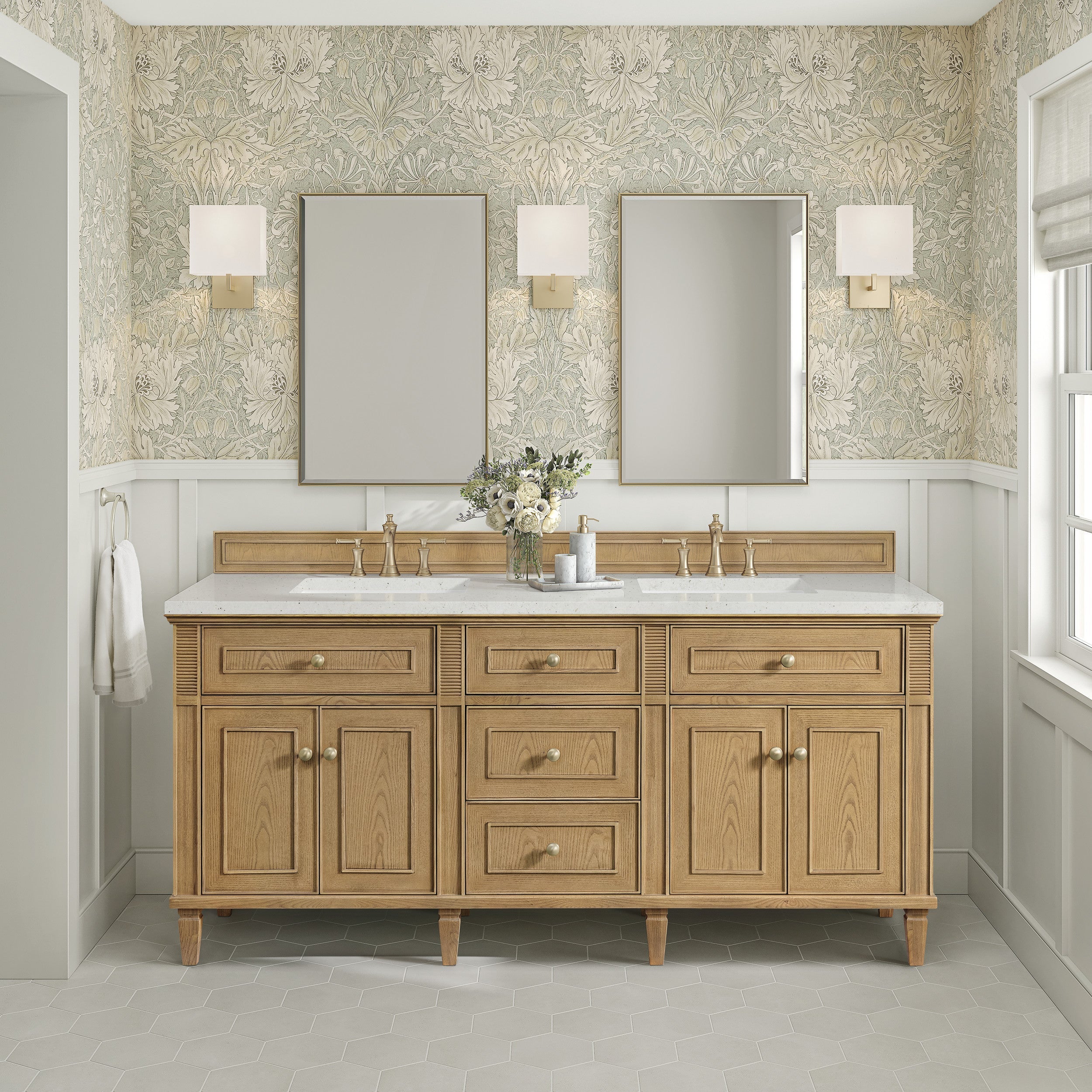 Light Natural Oak / Lime Delight - 3 Faucet Holes