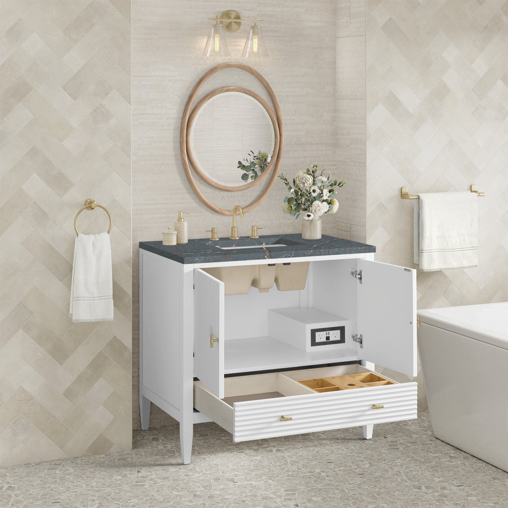 Bright White / Parisien Bleu - 3 Faucet Holes