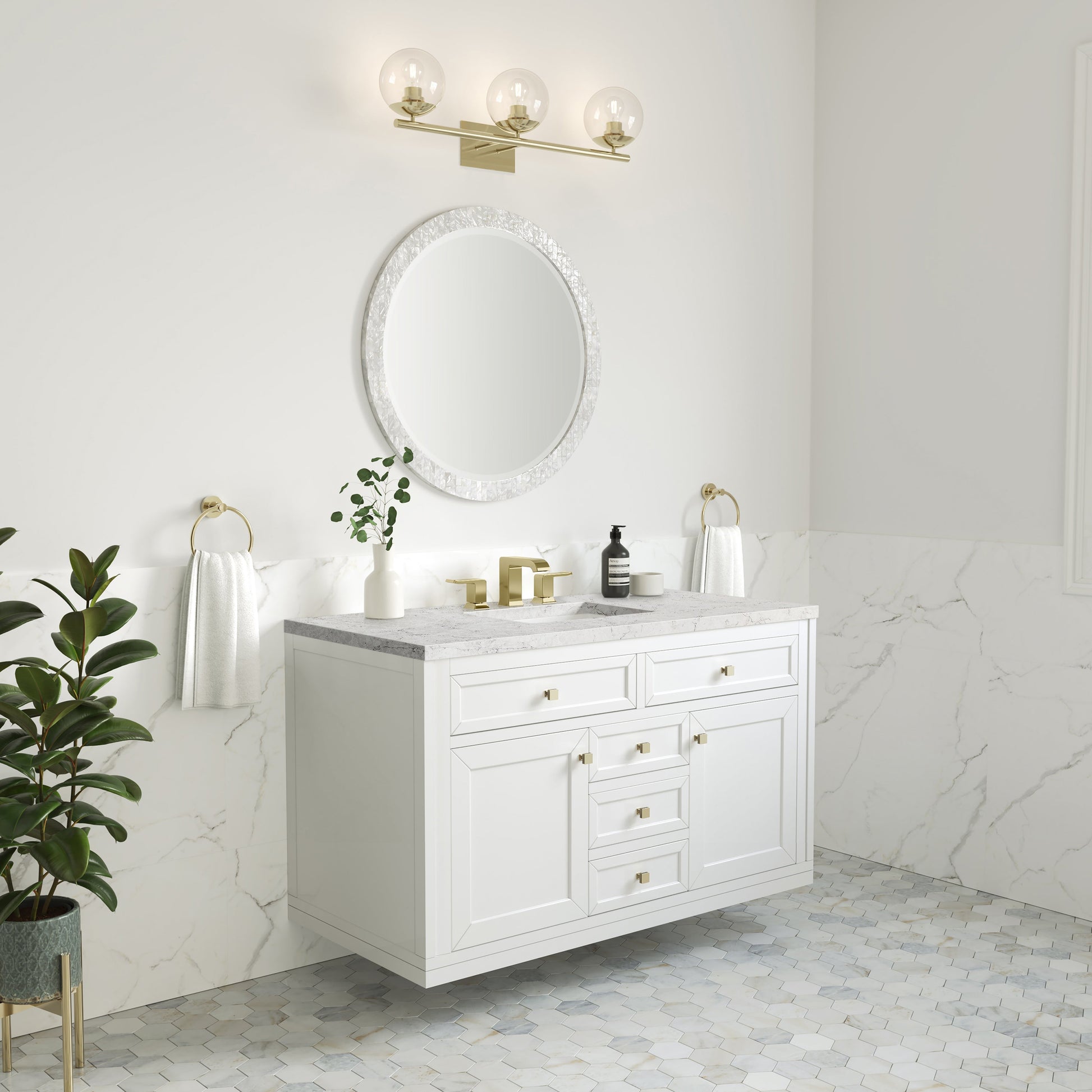 Glossy White / Eternal Jasmine Pearl - 3 Faucet Holes