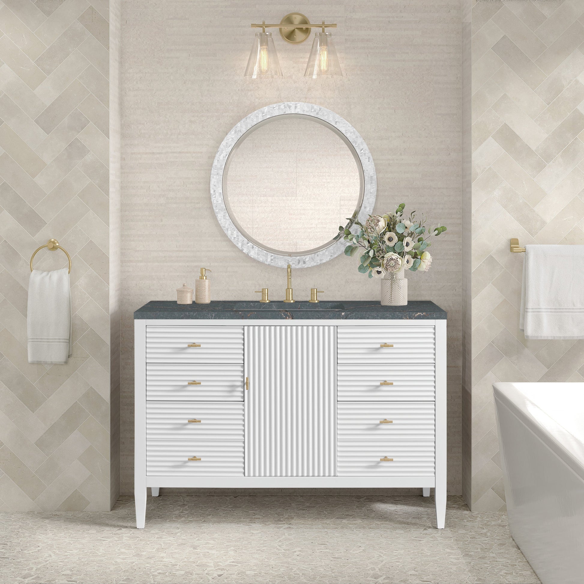 Bright White / Parisien Bleu - 3 Faucet Holes