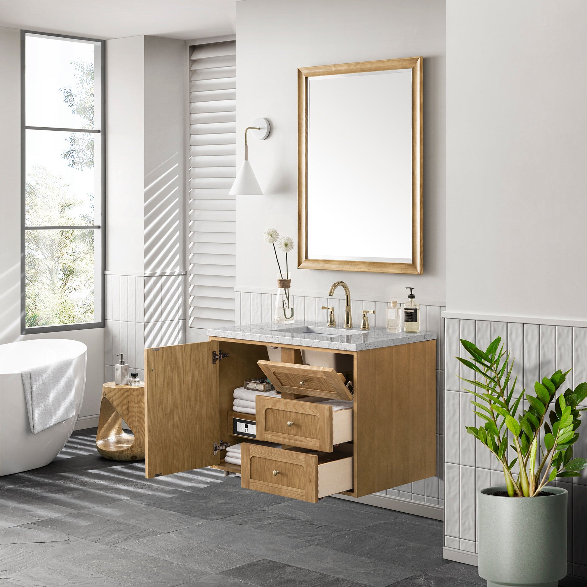 Light Natural Oak / Eternal Jasmine Pearl - 3 Faucet Holes