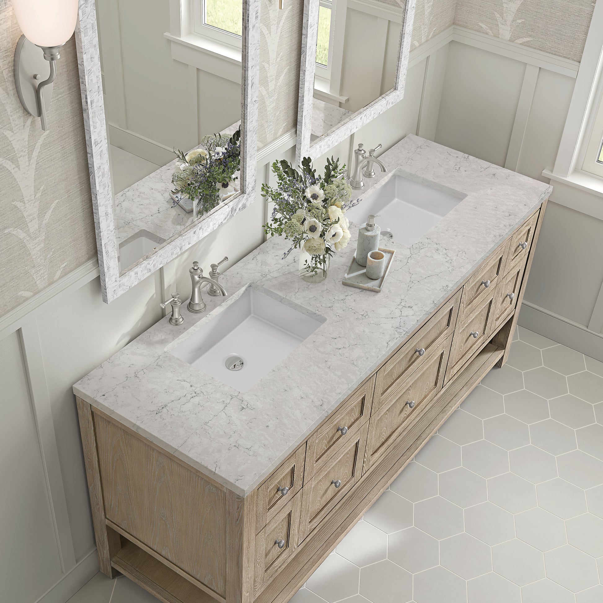 Whitewashed Oak / Eternal Jasmine Pearl - 3 Faucet Holes