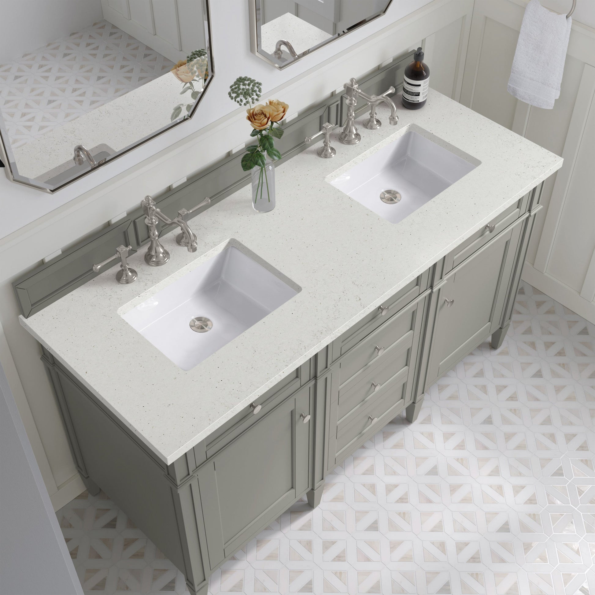 Urban Gray / Lime Delight - 3 Faucet Holes