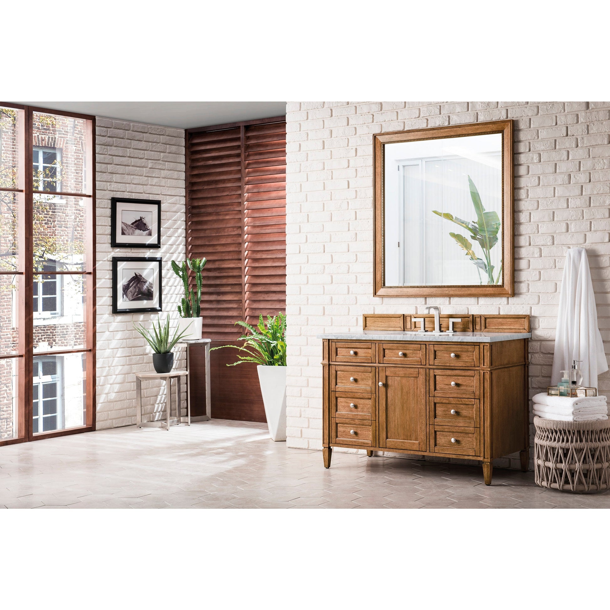 Saddle Brown / Eternal Jasmine Pearl - 3 Faucet Holes