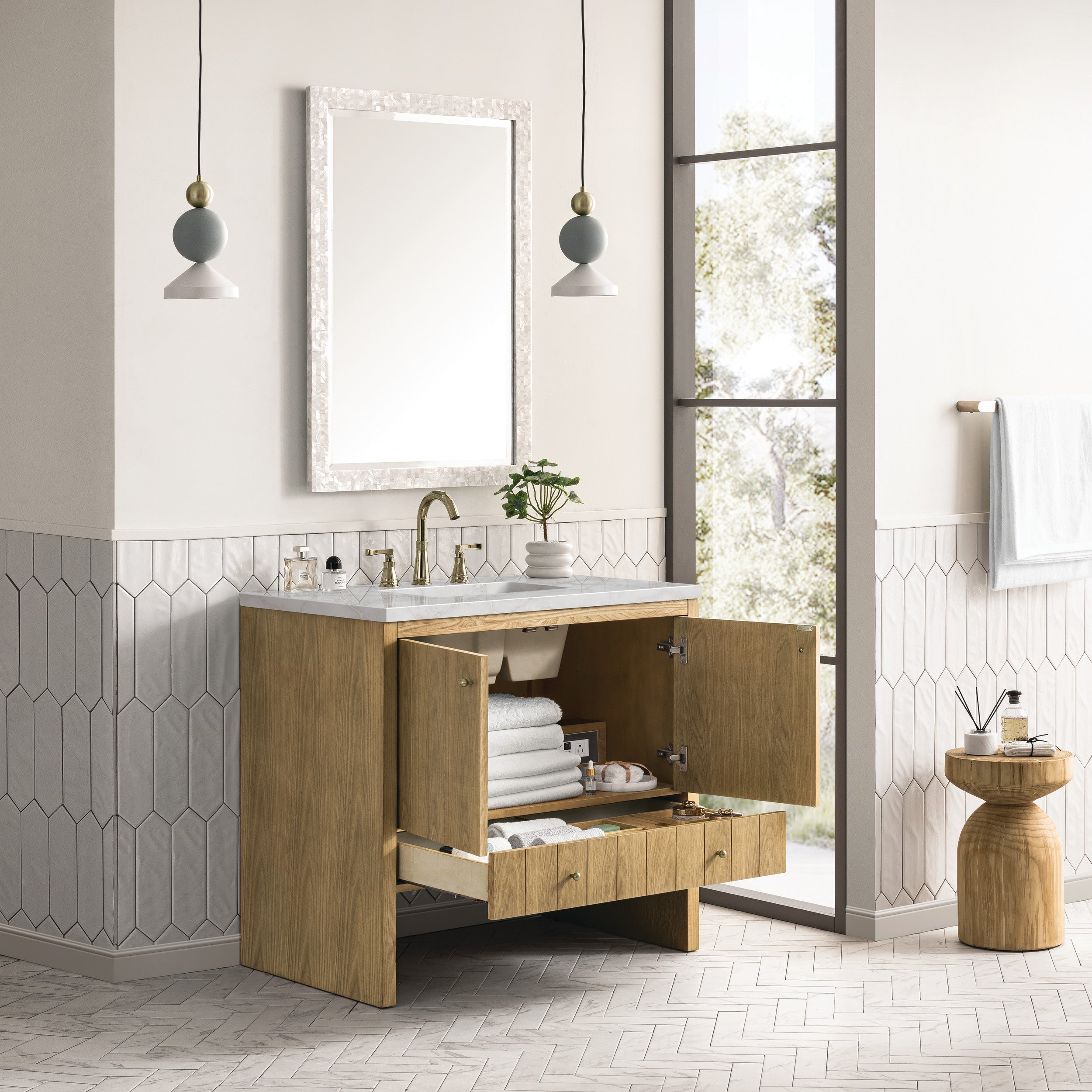 Light Natural Oak / Victorian Silver - 3 Faucet Holes