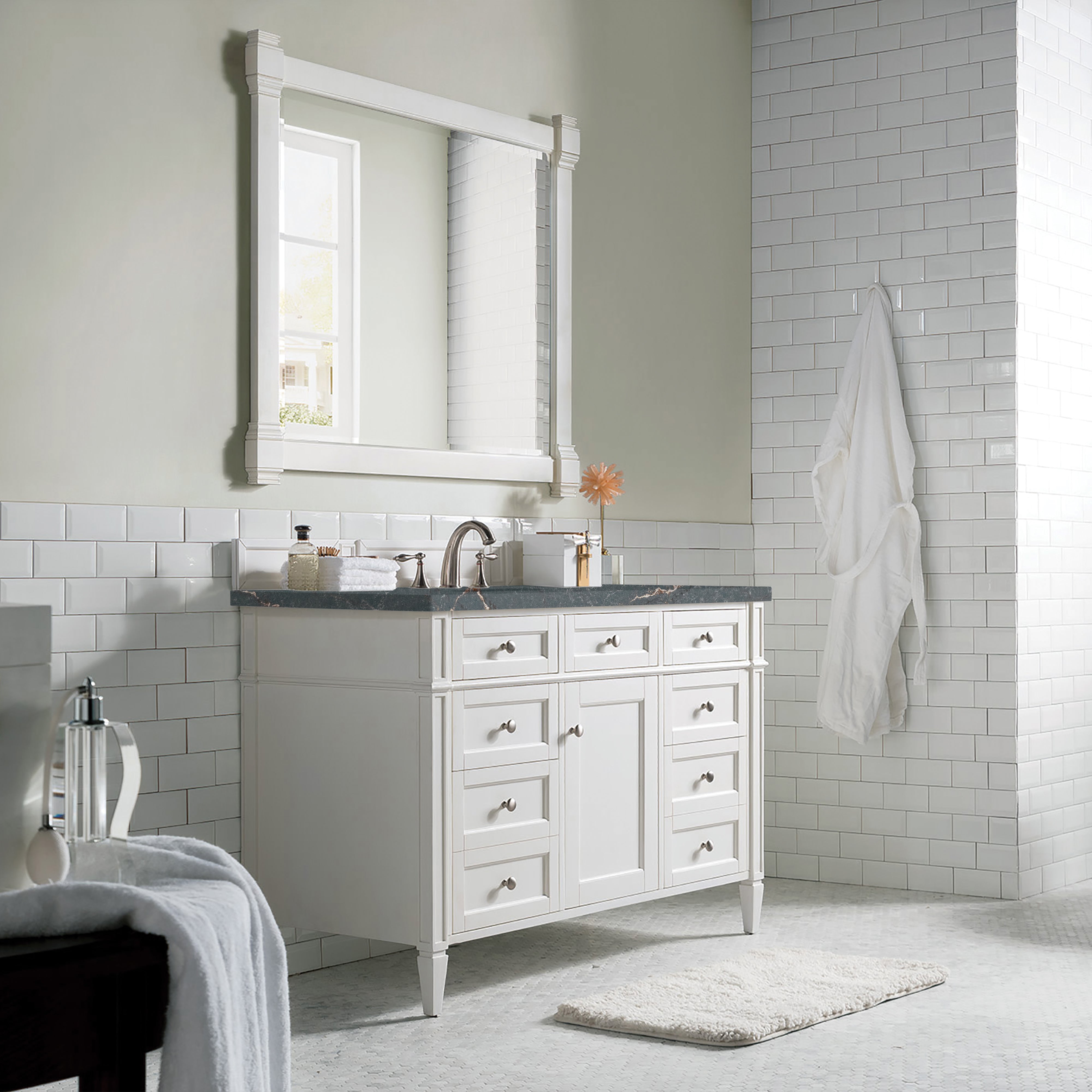 Bright White / Parisien Bleu - 3 Faucet Holes