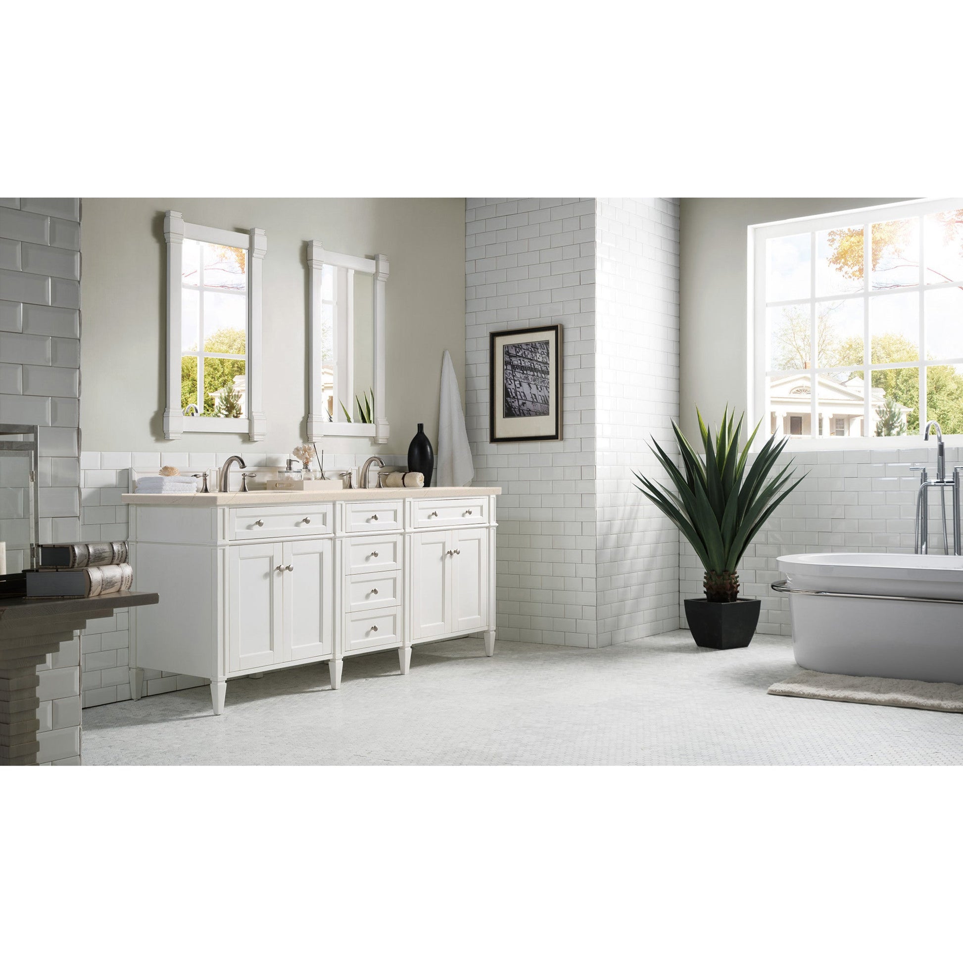 Bright White / Eternal Marfil - 3 Faucet Holes