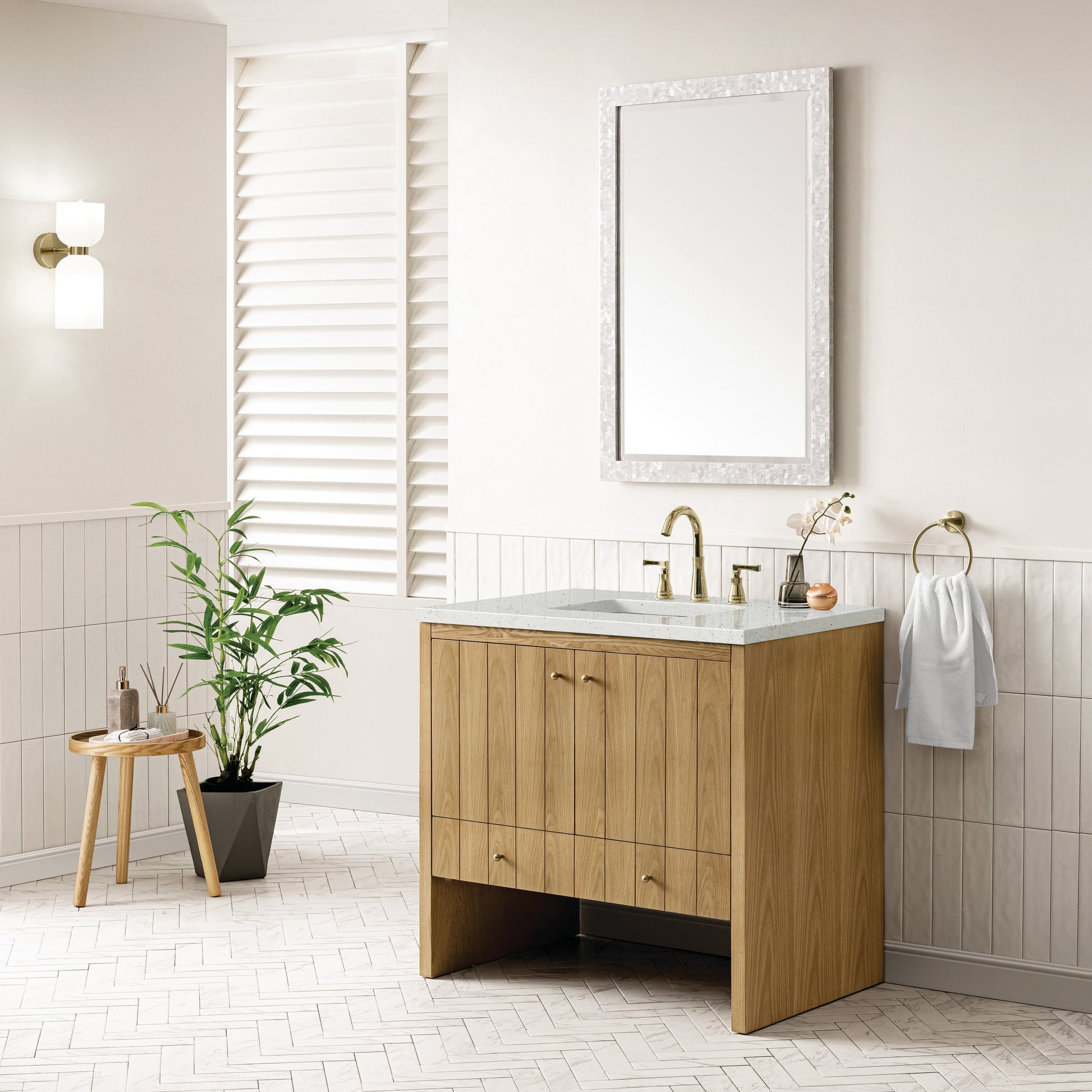Light Natural Oak / Lime Delight - 3 Faucet Holes