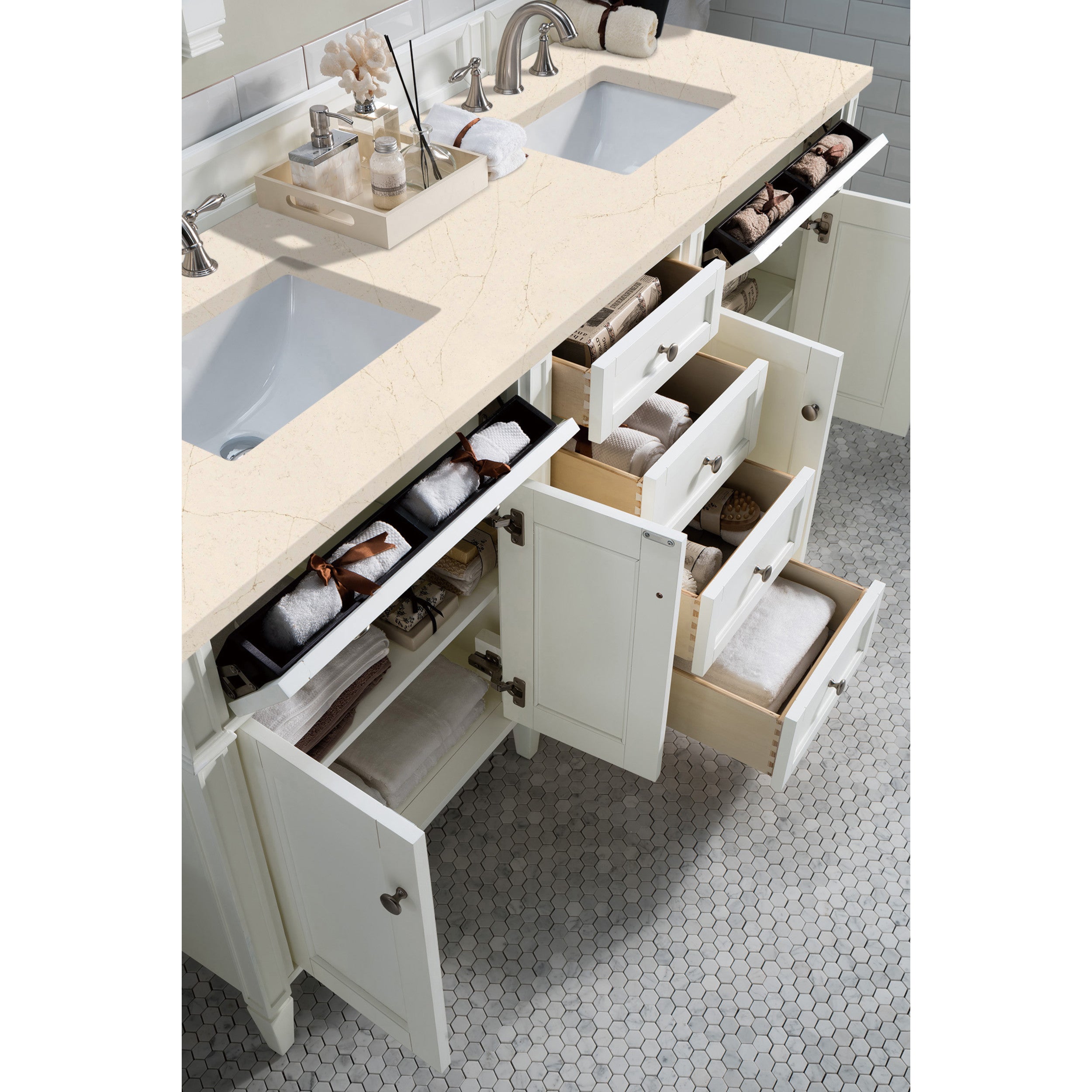 Bright White / Eternal Marfil - 3 Faucet Holes