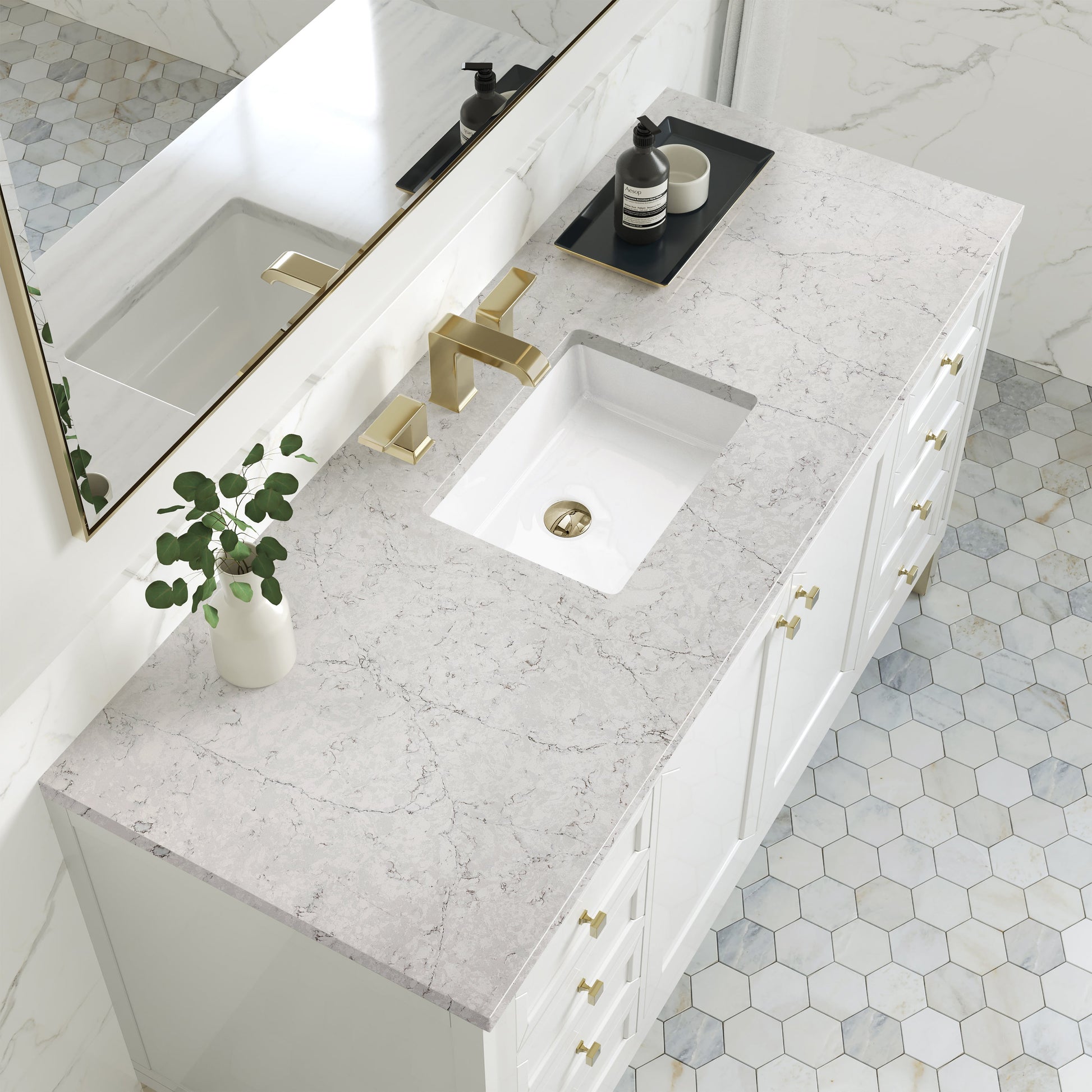 Glossy White / Eternal Jasmine Pearl - 3 Faucet Holes