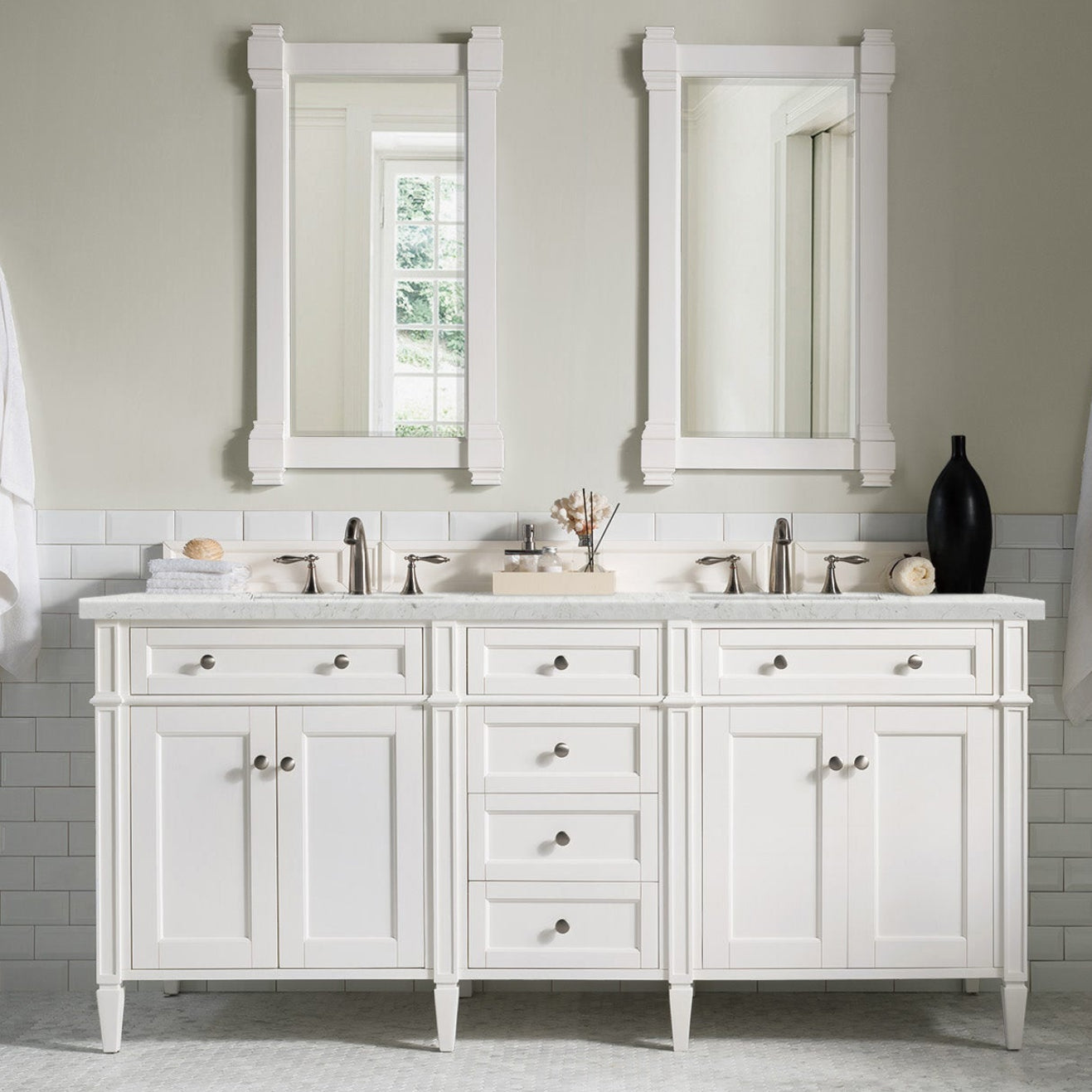Bright White / Eternal Jasmine Pearl - 3 Faucet Holes