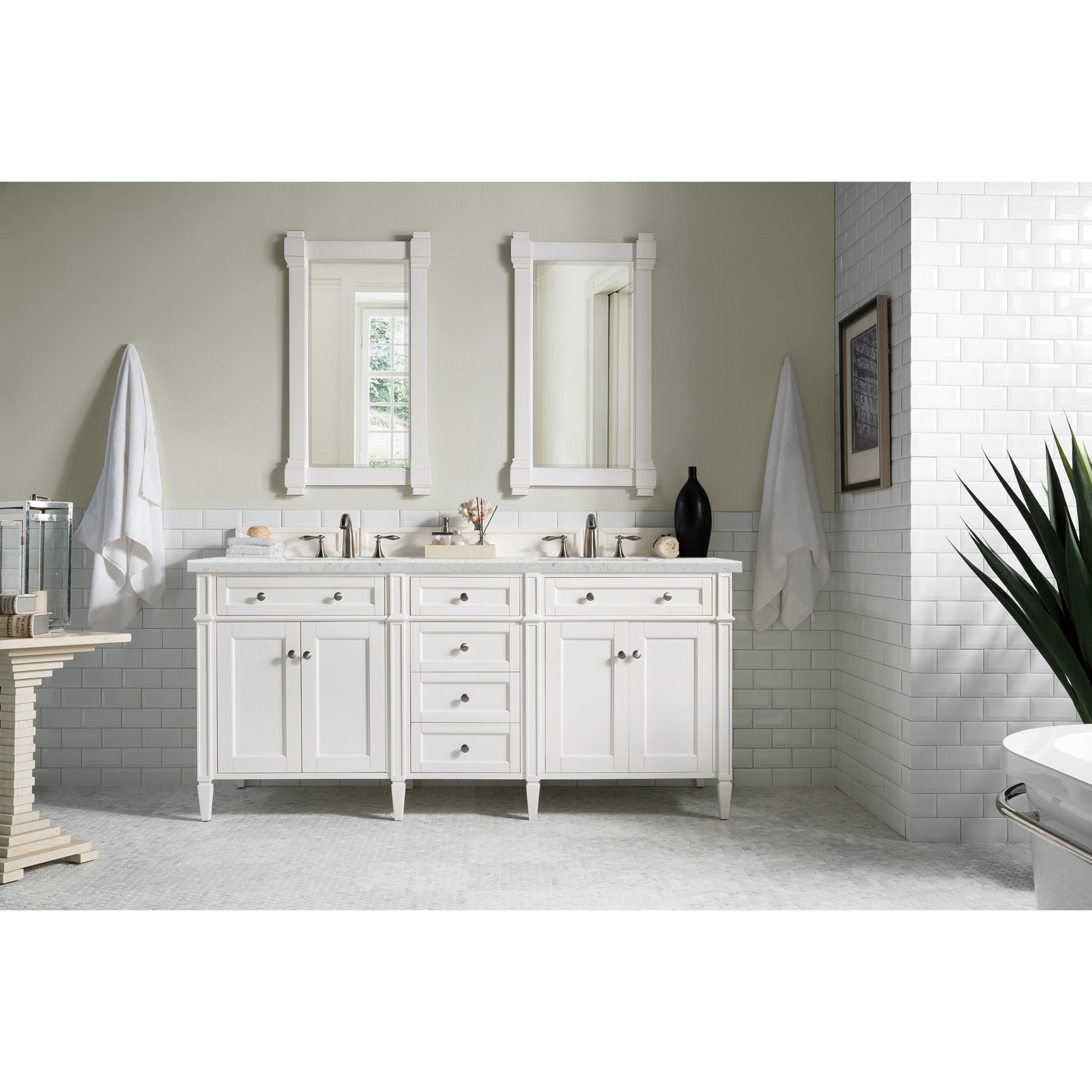 Bright White / Eternal Jasmine Pearl - 3 Faucet Holes