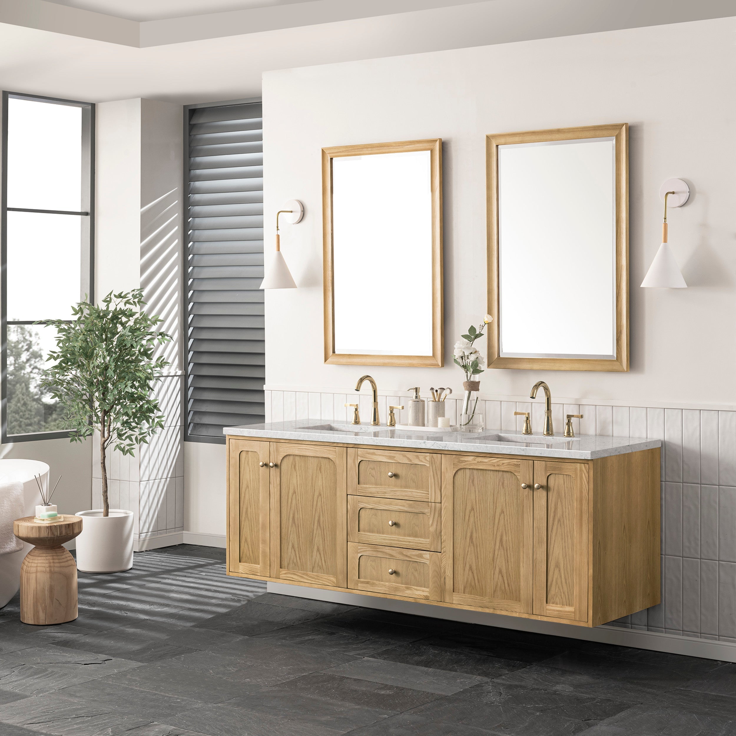 Light Natural Oak / Eternal Jasmine Pearl - 3 Faucet Holes