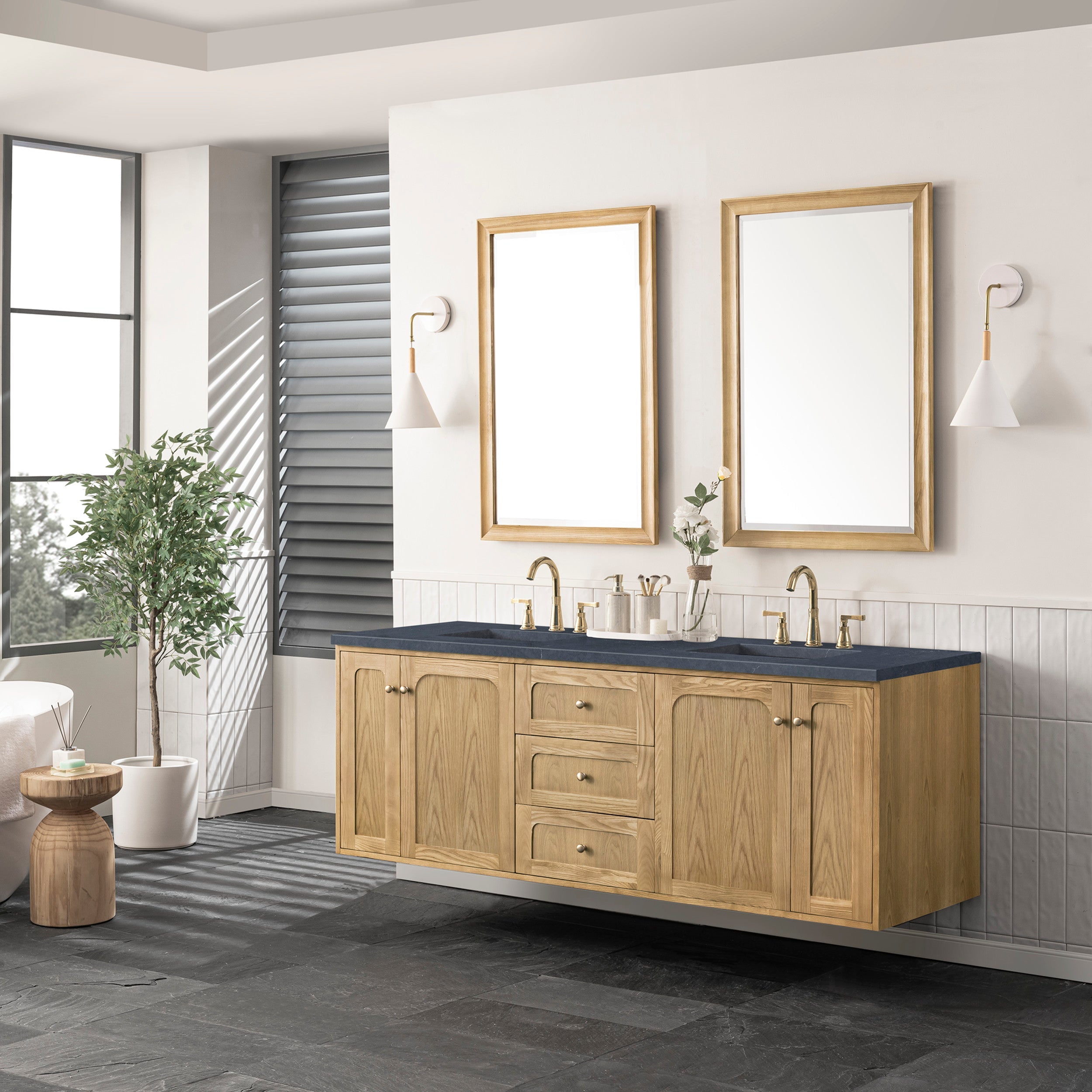 Light Natural Oak / Charcoal Soapstone - 3 Faucet Holes