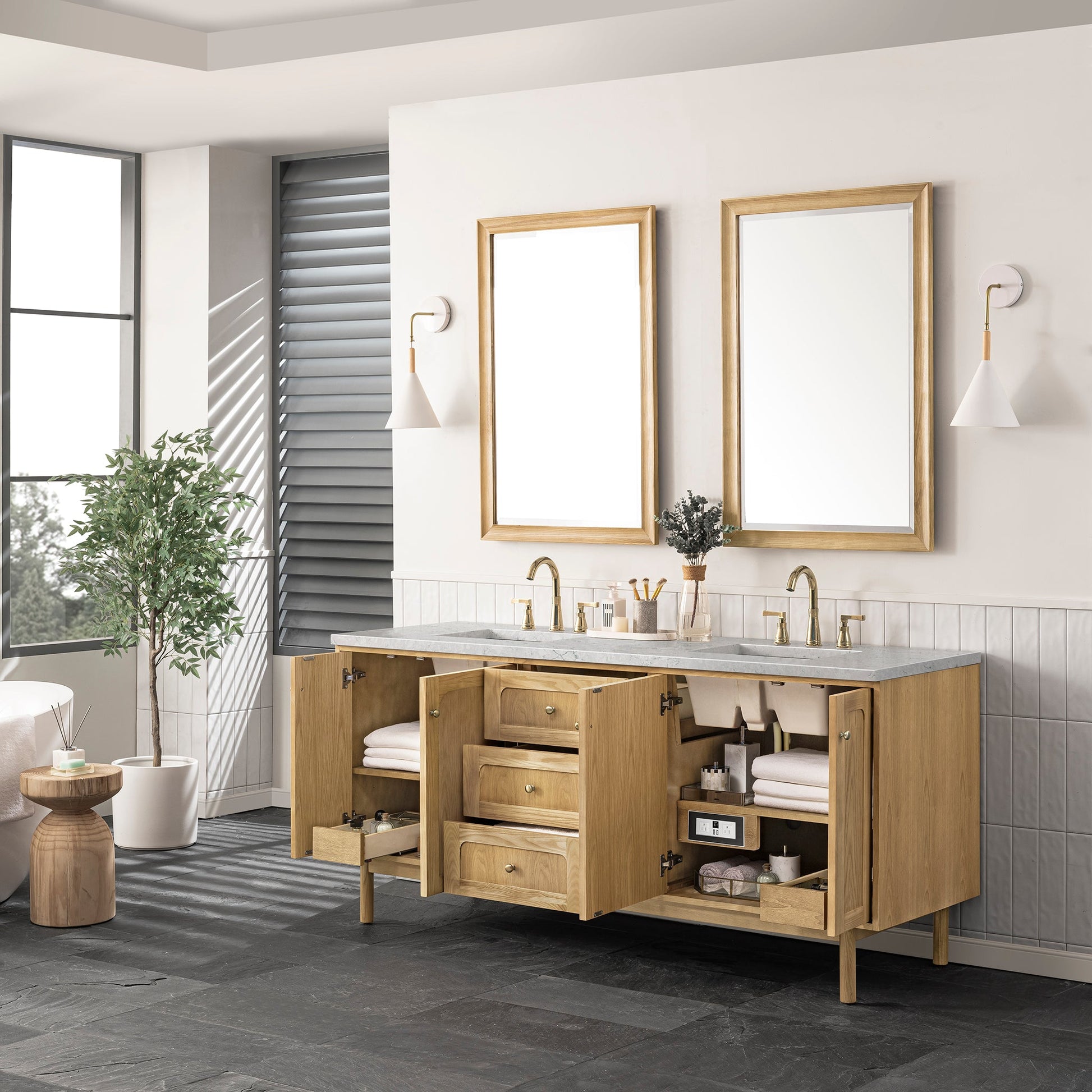 Light Natural Oak / Eternal Jasmine Pearl - 3 Faucet Holes